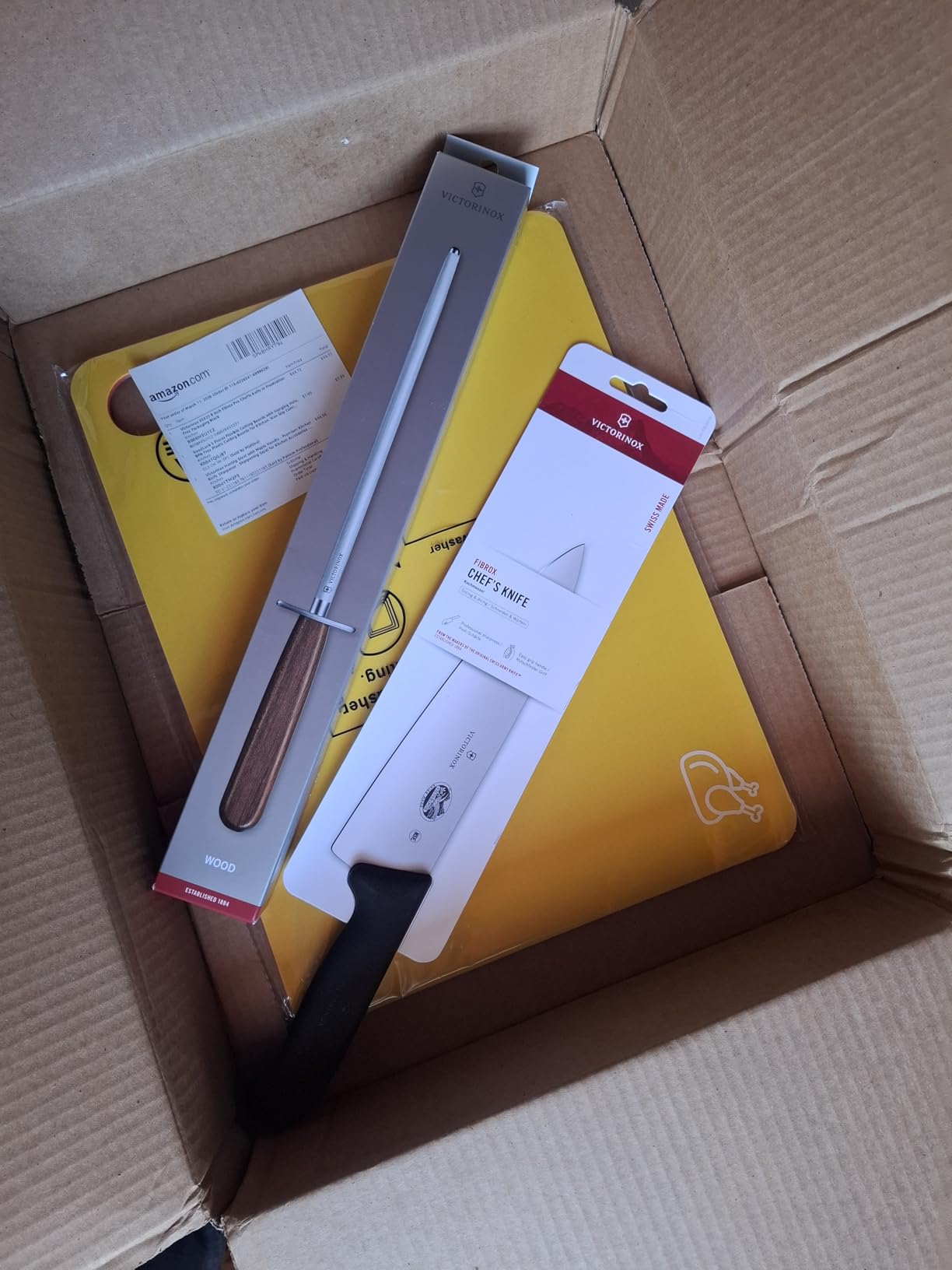 Victorinox Fibrox Pro 8 Inch Chef’s Knife, Dishwasher Safe, Black customer photo 2