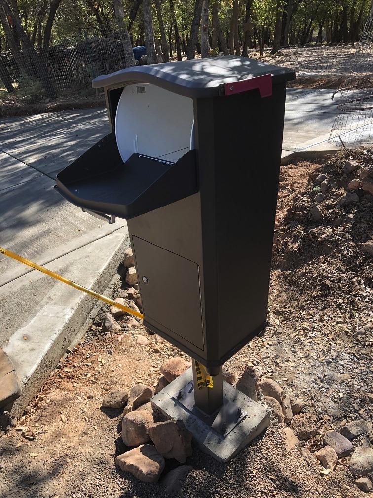 Architectural Mailboxes 6900B Elephantrunk Parcel Drop Box Black customer photo 1