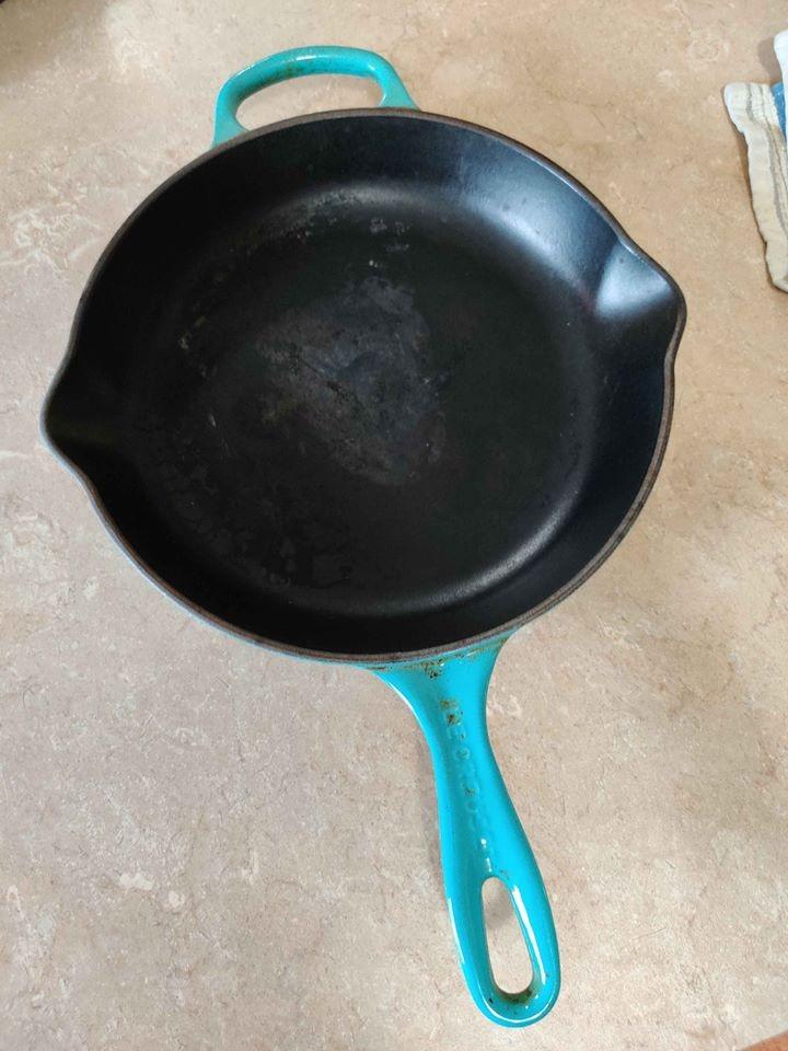 Le Creuset Enameled Cast Iron Signature Round Skillet, 11.75