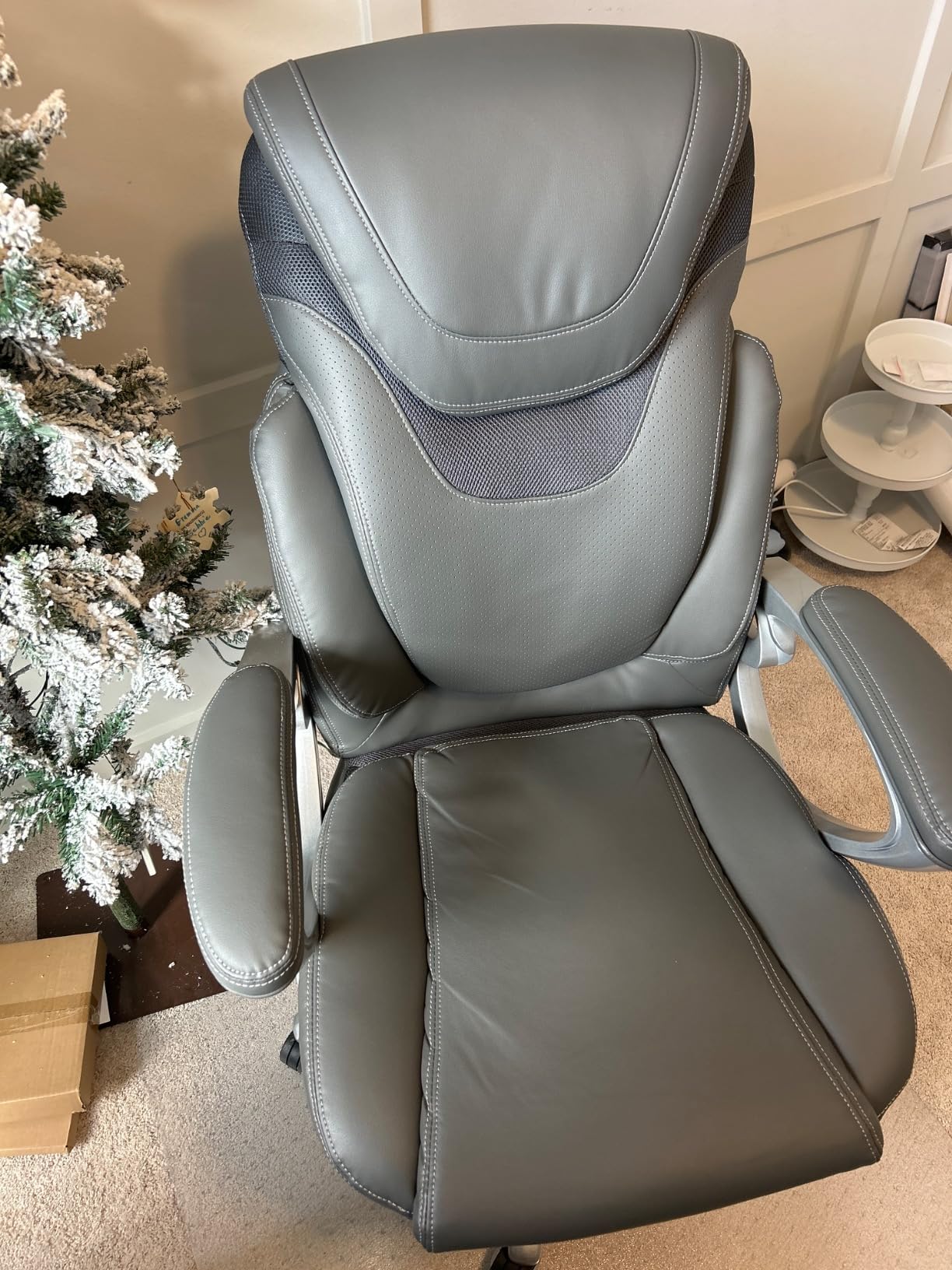 Serta Bryce Executive Office Chair - Ergonomic Computer Desk Chair with Patented AIR Lumbar Technology - Adjustable Height - Memory Foam Body Pillows - 360° Swivel Rolling Base - Bonded Leather - Gray customer photo 2