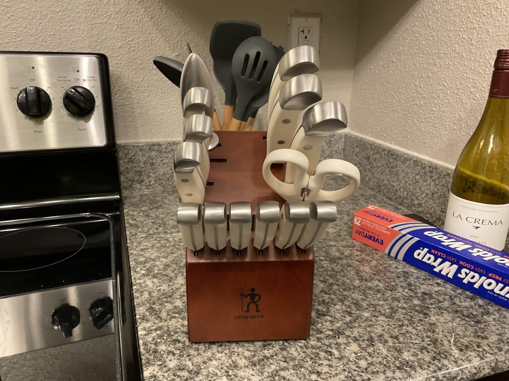 Henckels Statement 15-Pc Knife Block Set, Razor-Sharp, German Engineered customer photo 2