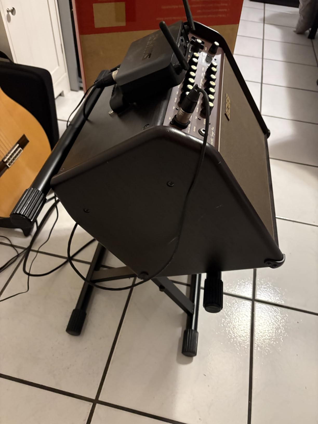 Gator Frameworks Adjustable Guitar Amp Stand, Fits Most Combo Amplifiers customer photo 2