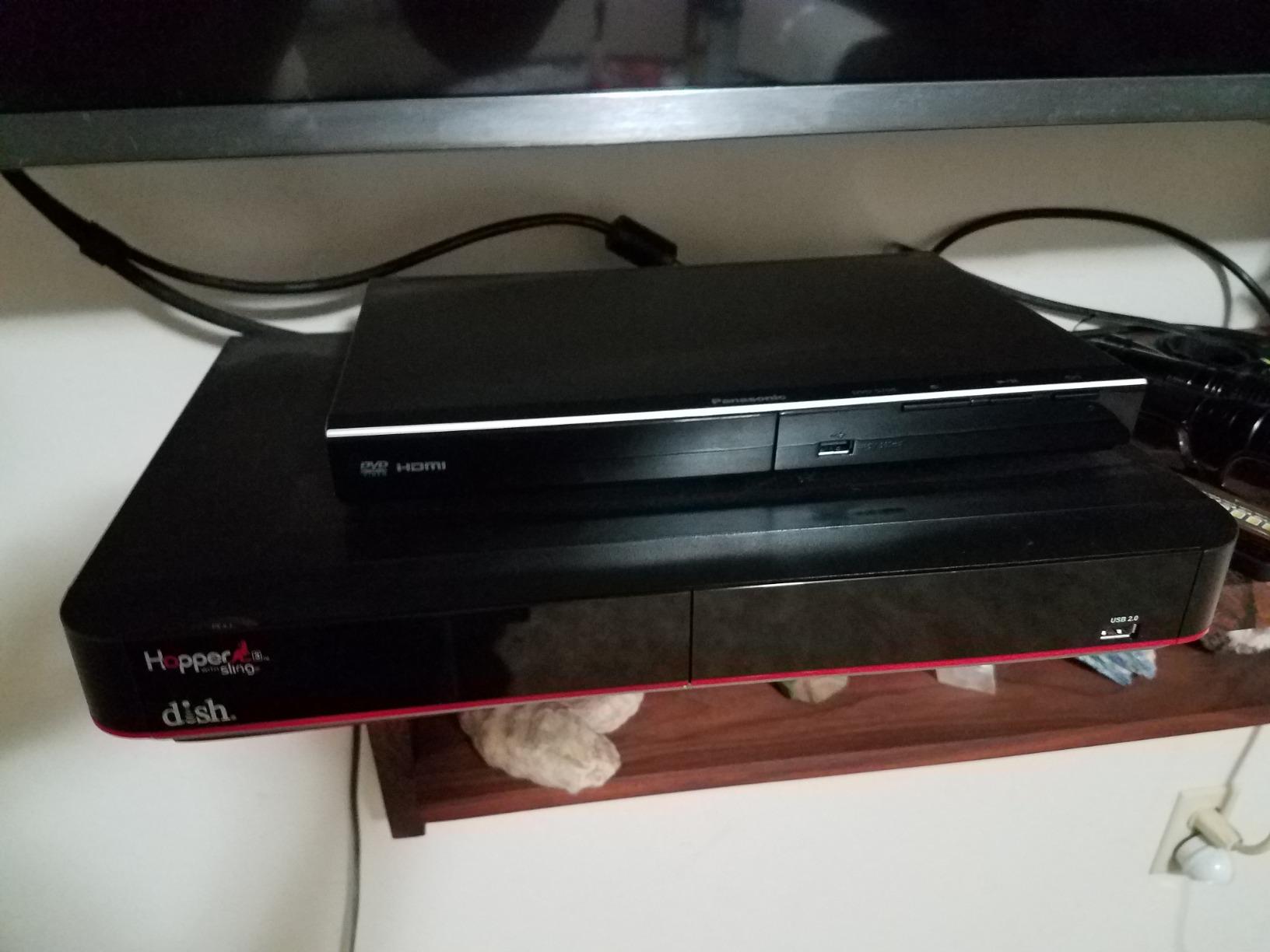 Panasonic DVD Player with Dolby Digital Sound, 1080p HD Upscaling for DVDs, HDMI and USB Connections - DVD-S700 (Black) customer photo 2