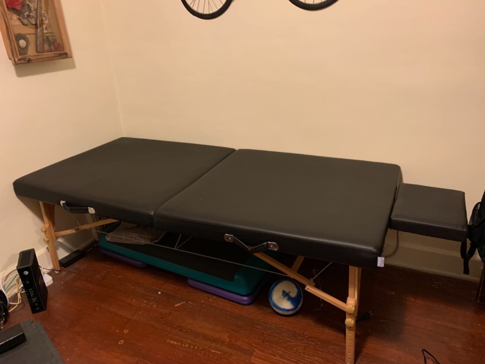 Sierra Comfort Low-Level Portable Massage Table, SC-1004 (Black) customer photo 2