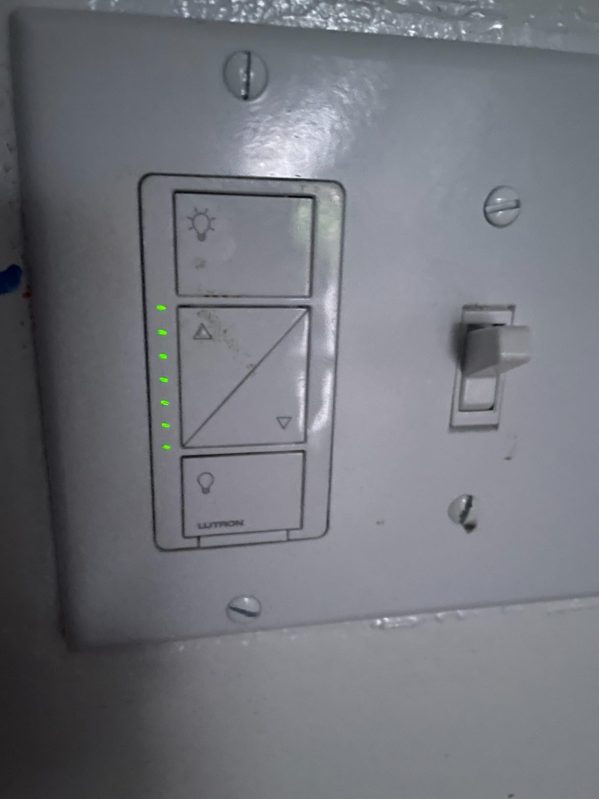 Lutron Caseta Smart Dimmer Switch (Smart Hub Required), No Neutral Required customer photo 1