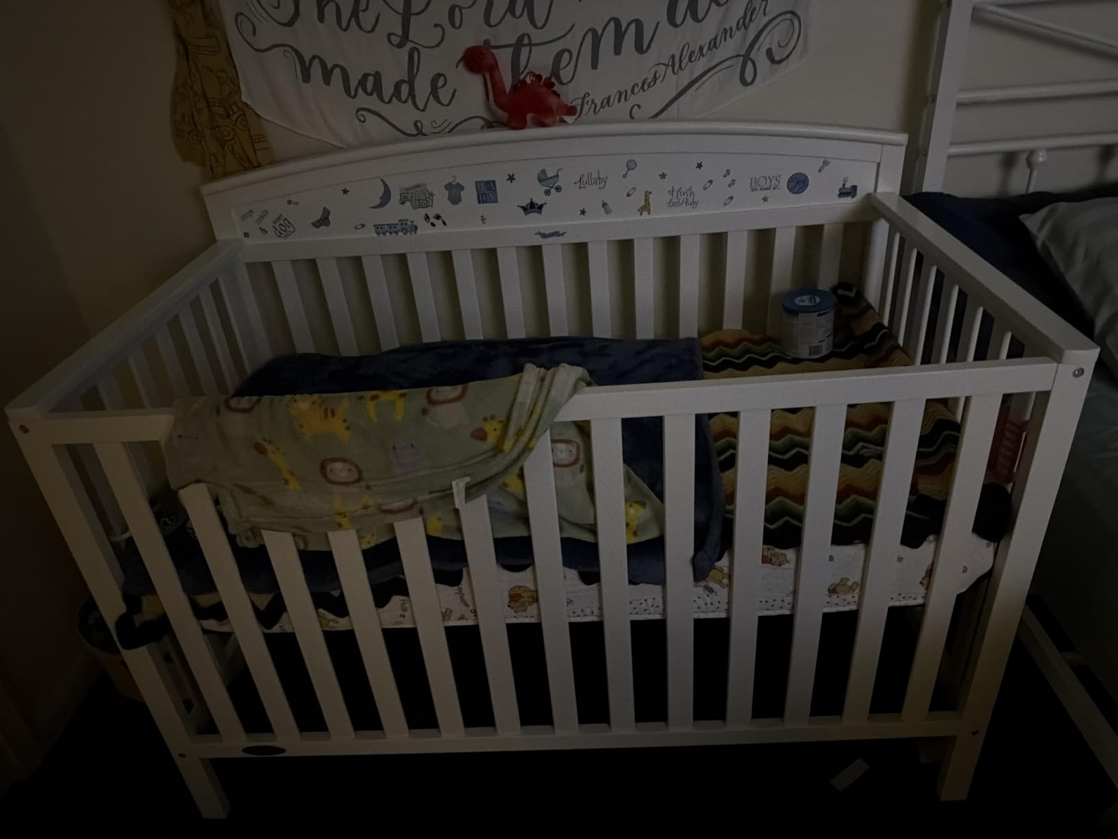 Graco Benton 5-in-1 Convertible Crib, White customer photo 1