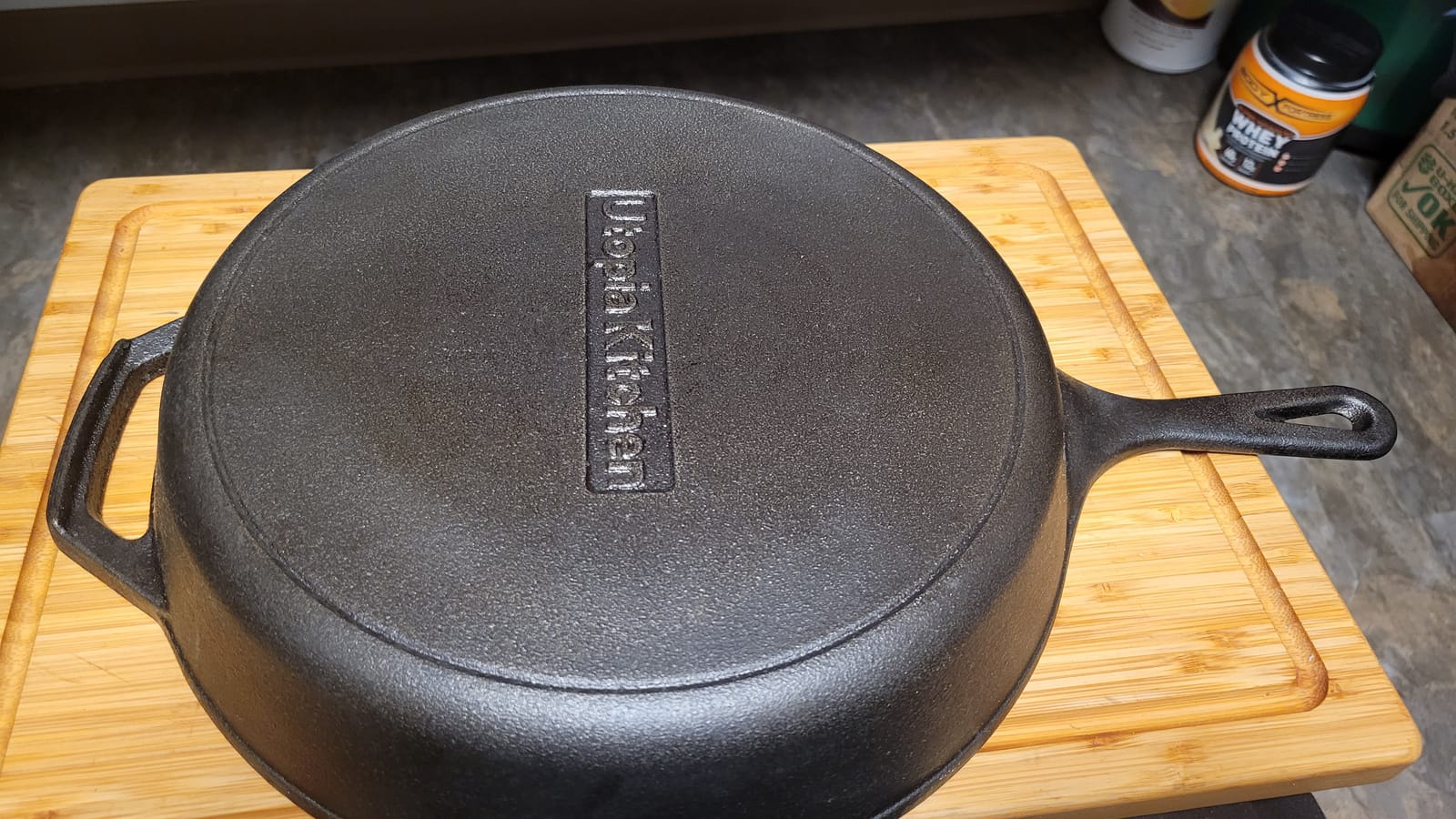 Utopia Kitchen Cast Iron Skillet 12 Inch Pre-Seasoned PFAS-Free Black customer photo 2