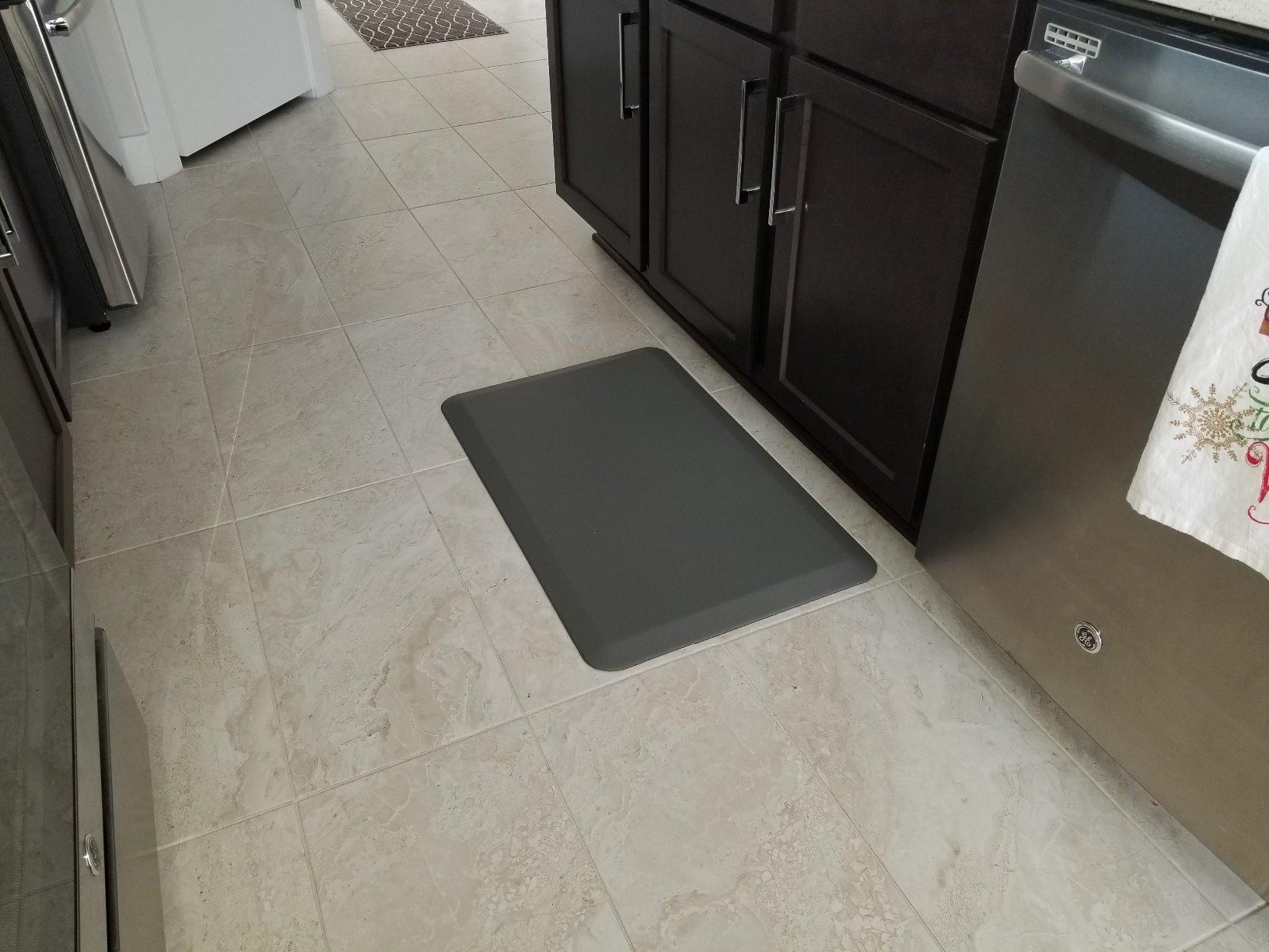 KANGAROO Anti Fatigue Mats for Kitchen Floor, 3/4 Inch Thick Cushioned Ergonomic Mat, Reduce Foot Pressure, Waterproof Comfort Rug for Under Sinks, Office Standing Desk, Store Floors, 20x32 Black customer photo 2