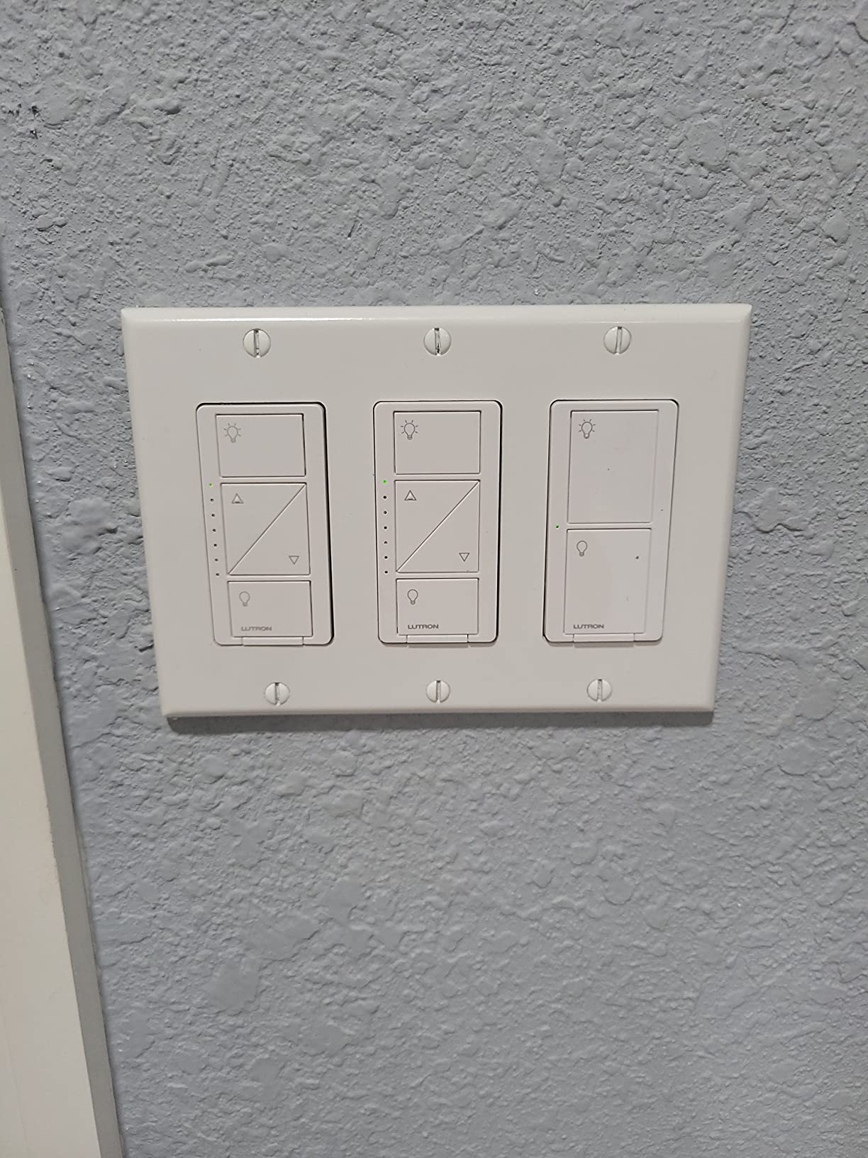 Lutron Caseta Smart Light Switch for Lighting and Fans (Smart Hub Required) customer photo 1