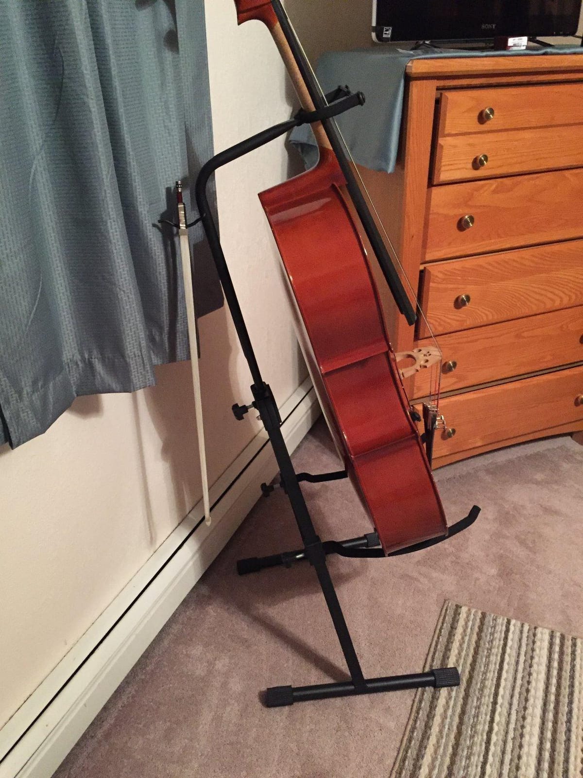 PAITITI Adjustable Foldable Stand for Cello with Hook for Bow - Black customer photo 2