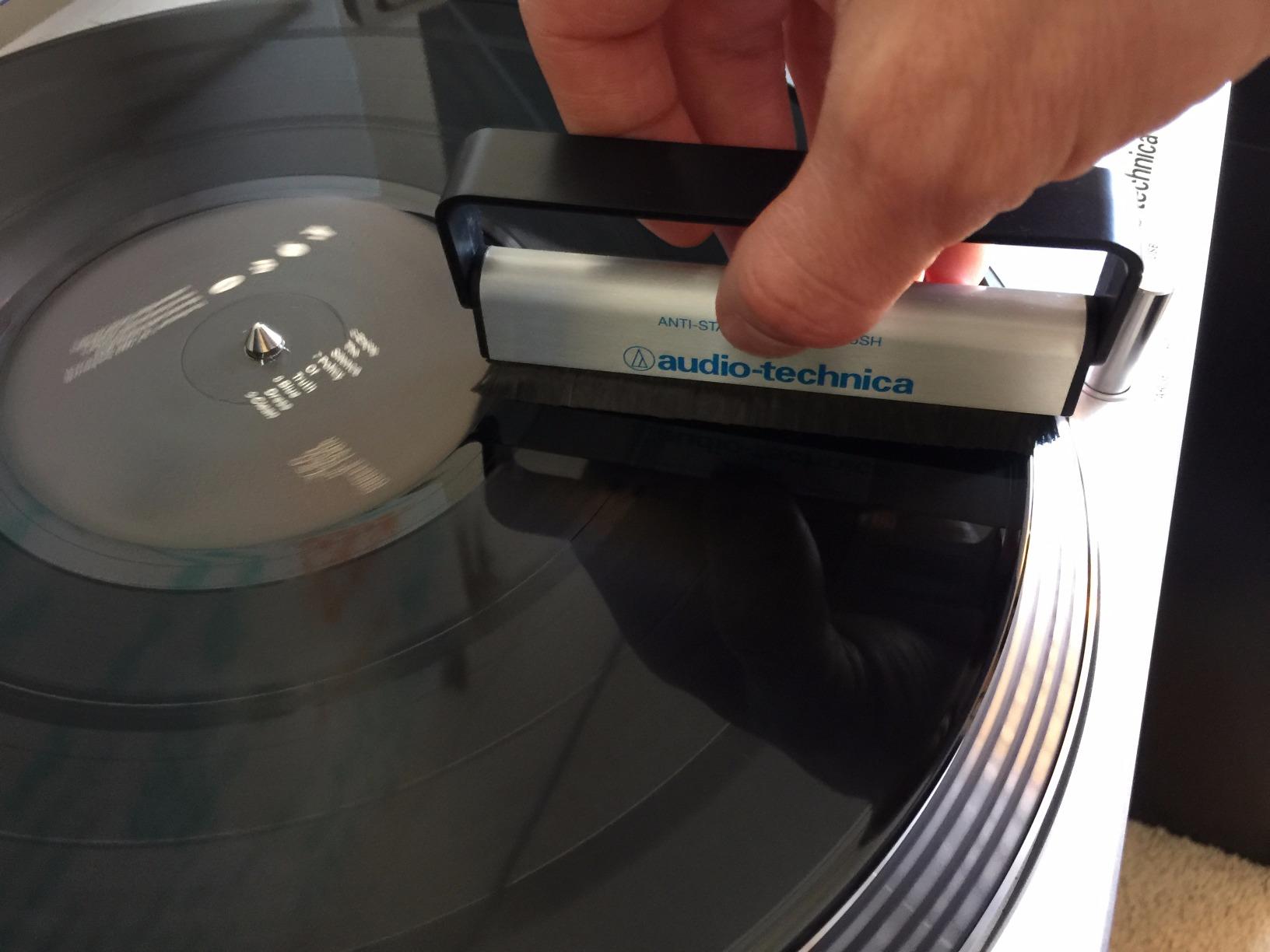 Audio-Technica AT6011 Anti-Static Record Brush customer photo 1