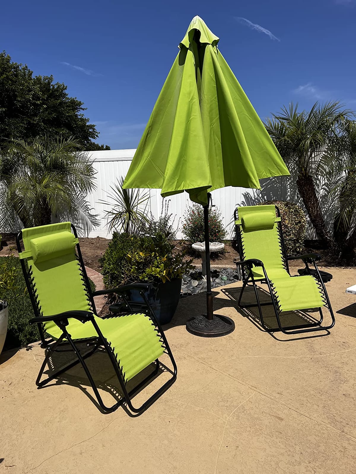 Goplus Zero Gravity Lounge Chairs, 160°Adjustable Folding Recliner w/Pillow and Cup Holder, 350LBS Comfy Outdoor Lounge Chairs for Patio, Lawn, Yard & Camp(1, Green) customer photo 1