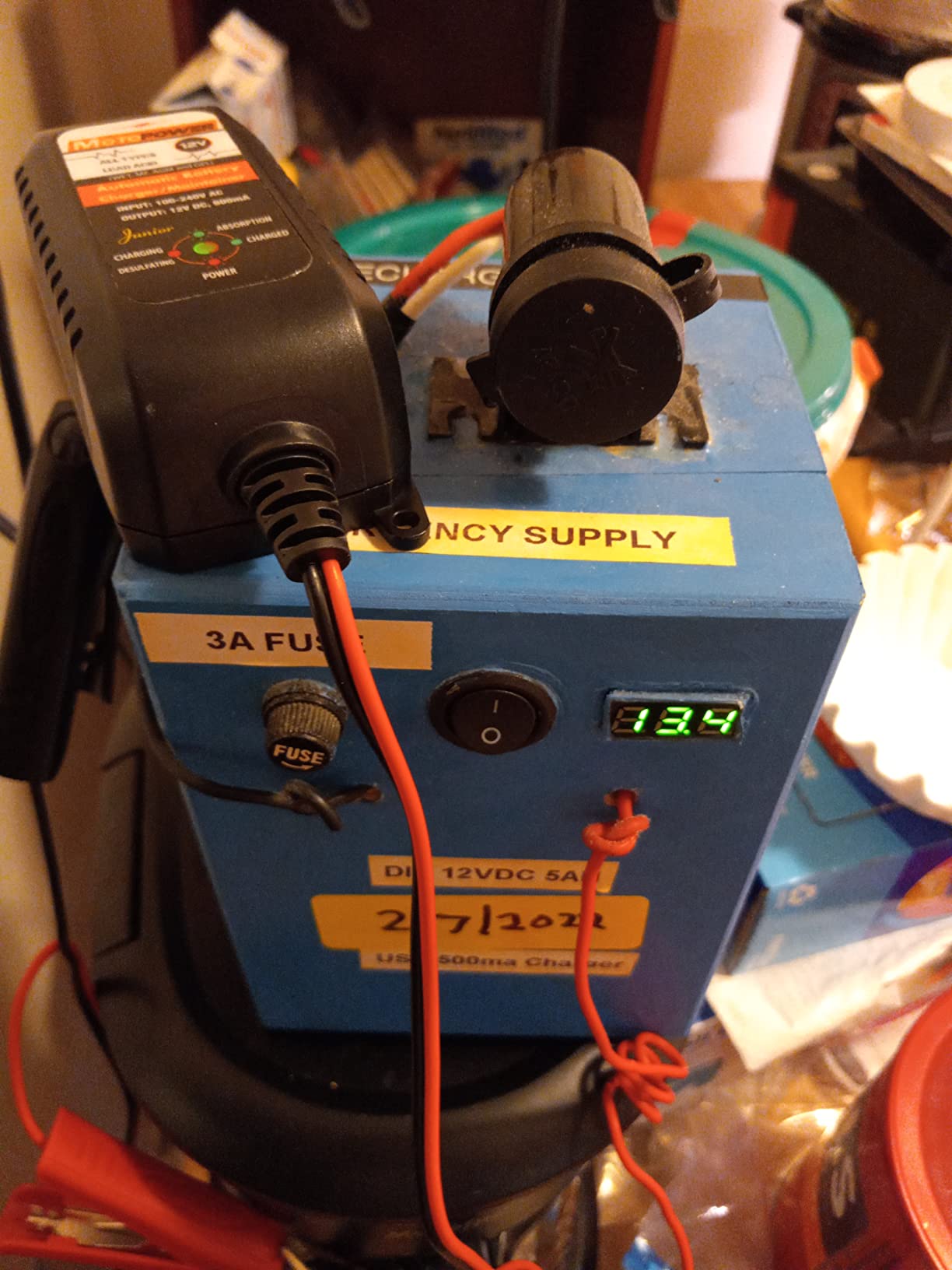 MOTOPOWER MP00205A 12V 800mA Automatic Battery Charger, Maintainer, Trickle and Desulfator customer photo 1
