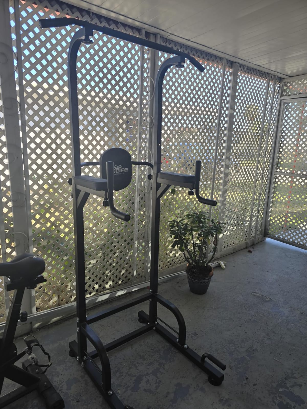 RELIFE REBUILD YOUR LIFE Pull Up Bar Free Standing Power Tower for Home Gym customer photo 1