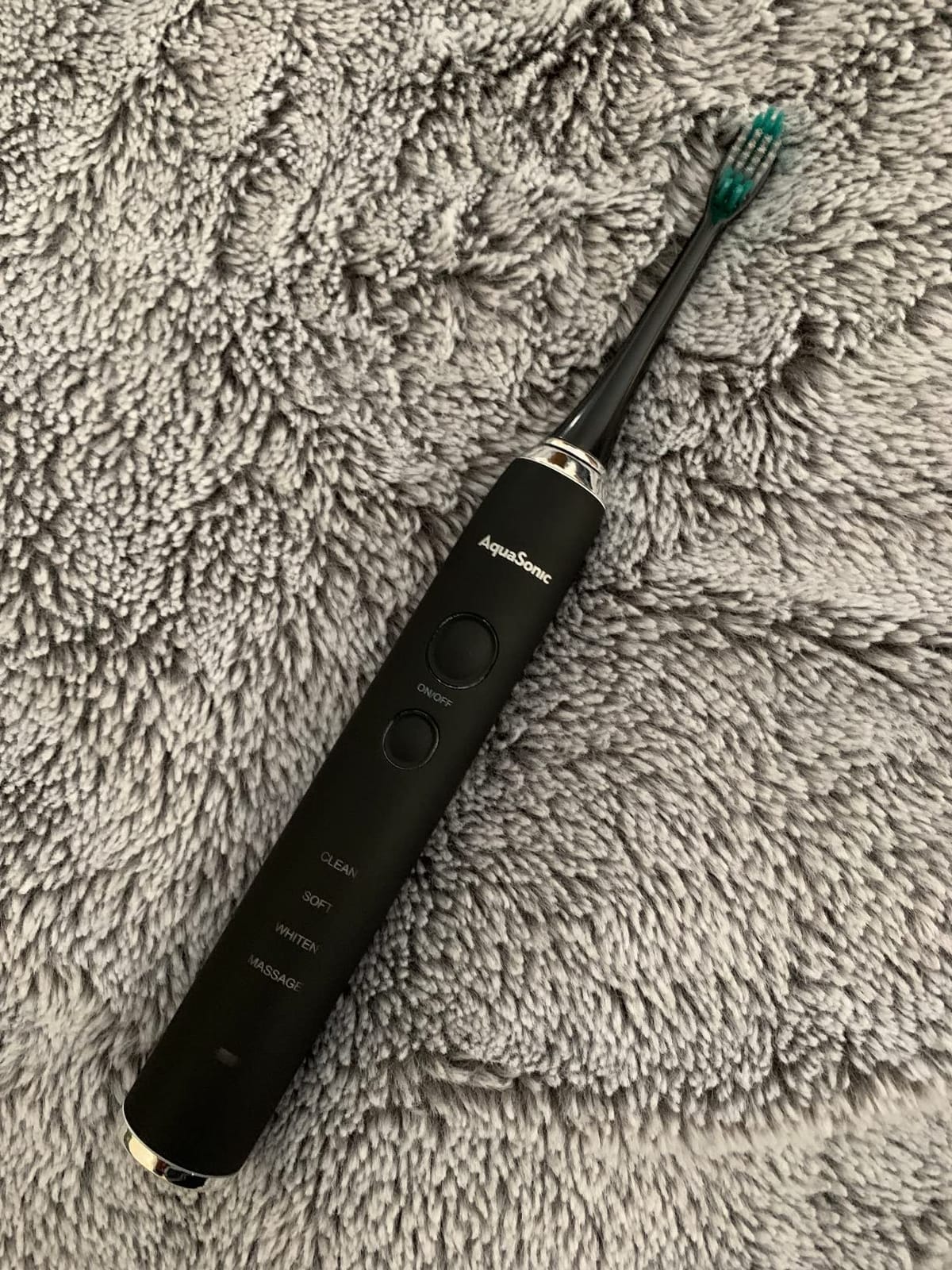Aquasonic Black Series Ultra Whitening Toothbrush – ADA Accepted Electric Toothbrush- 8 Brush Heads & Travel Case – 40,000 VPM Electric Motor & Wireless Charging - 4 Modes w Smart Timer customer photo 2