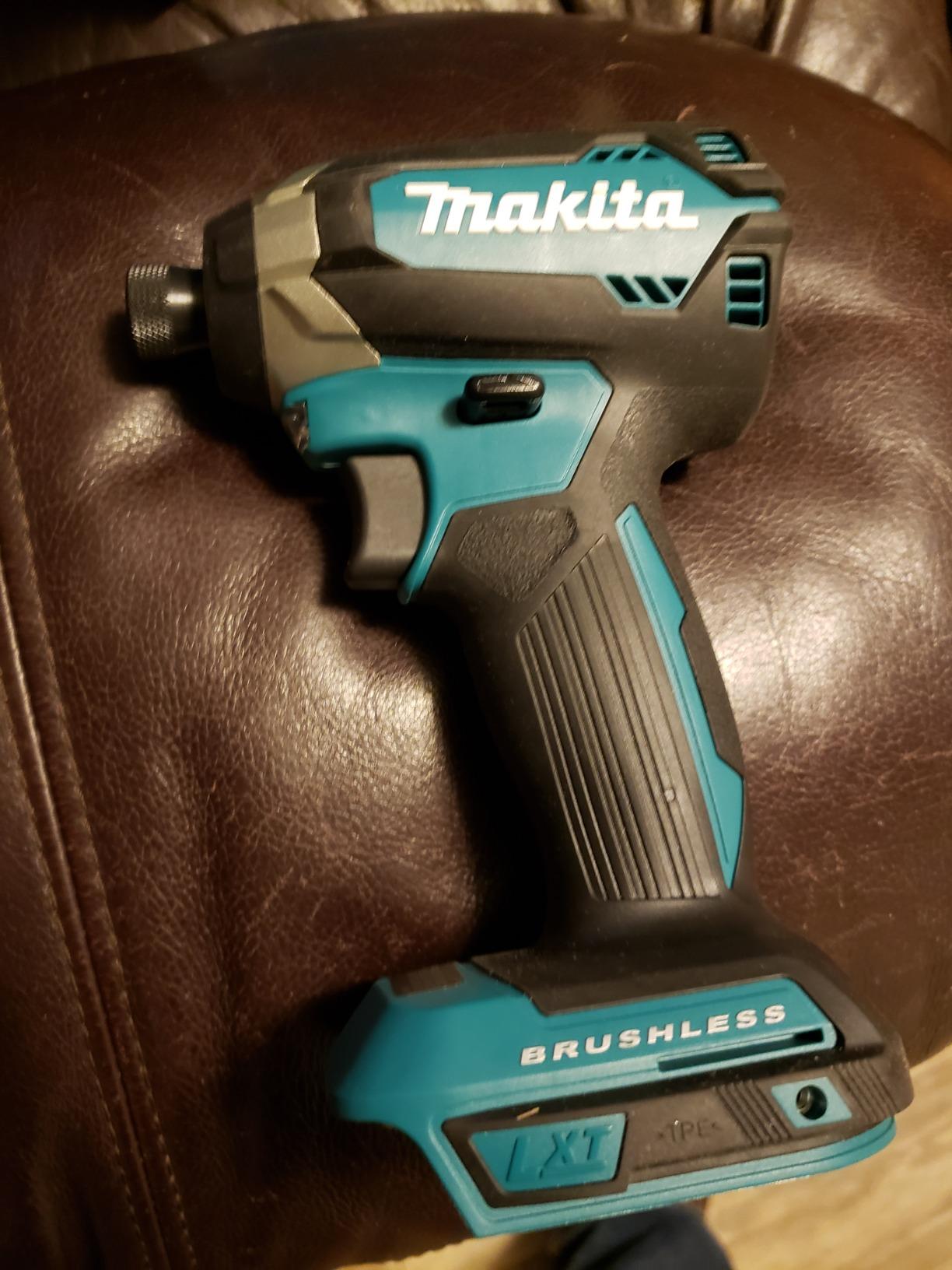 Makita XDT131 18V LXT® Lithium-Ion Brushless Cordless Impact Driver Kit (3.0Ah) customer photo 1