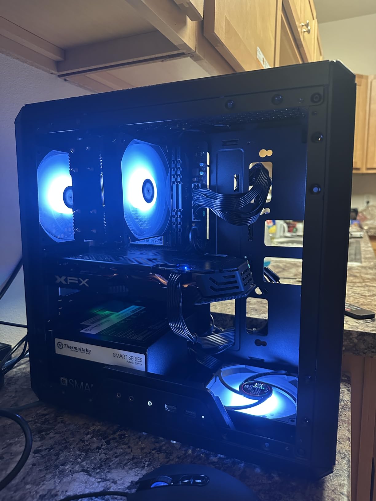 Cooler Master Q300L V1 Micro-ATX PC Case, High Airflow, Transparent Panel | 360mm Graphics Card Support, 240mm AIO Support, Micro-ATX Motherboard, Magnetic Dust Filters, Modular I/O Panel customer photo 2