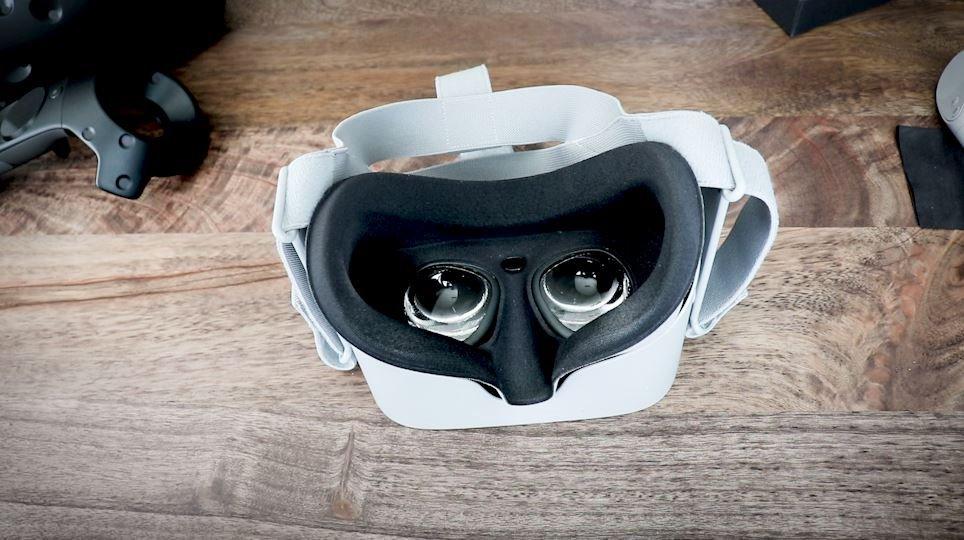 Oculus Go Standalone Virtual Reality Headset - 64GB customer photo 2