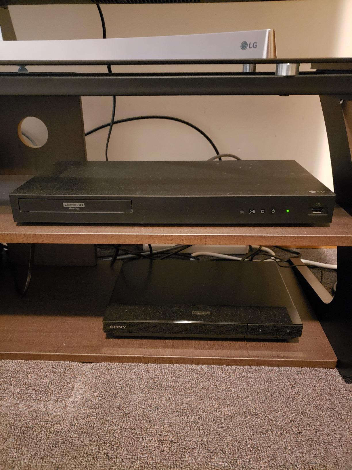 LG UBK80 4K Ultra-HD Blu-ray Player with HDR Compatibility (2018), Black customer photo 1