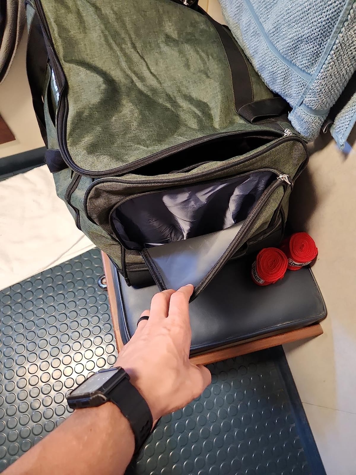 Pacific Gear Duffel Bag with Rolling Wheels customer photo 1