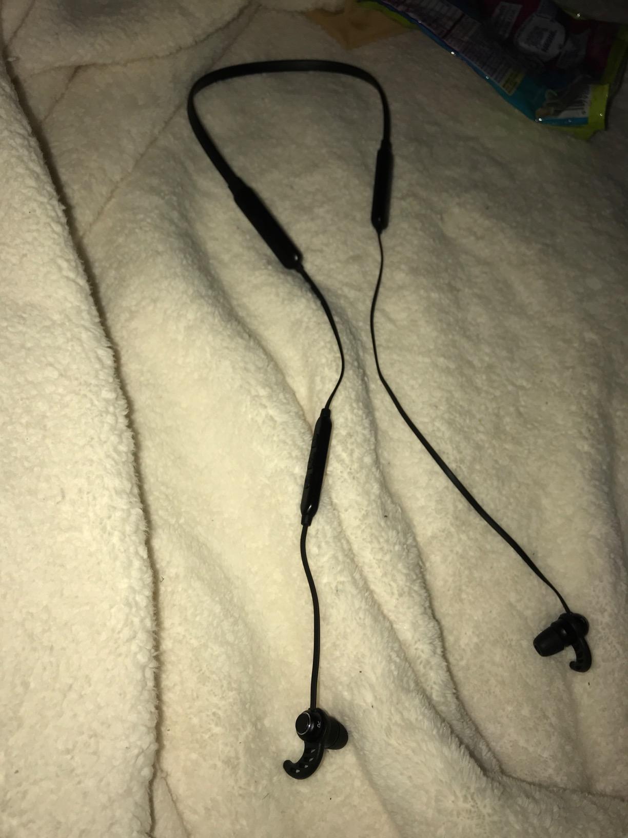 Avantree HT4186 - Wireless Neckband Headphones for TV customer photo 1