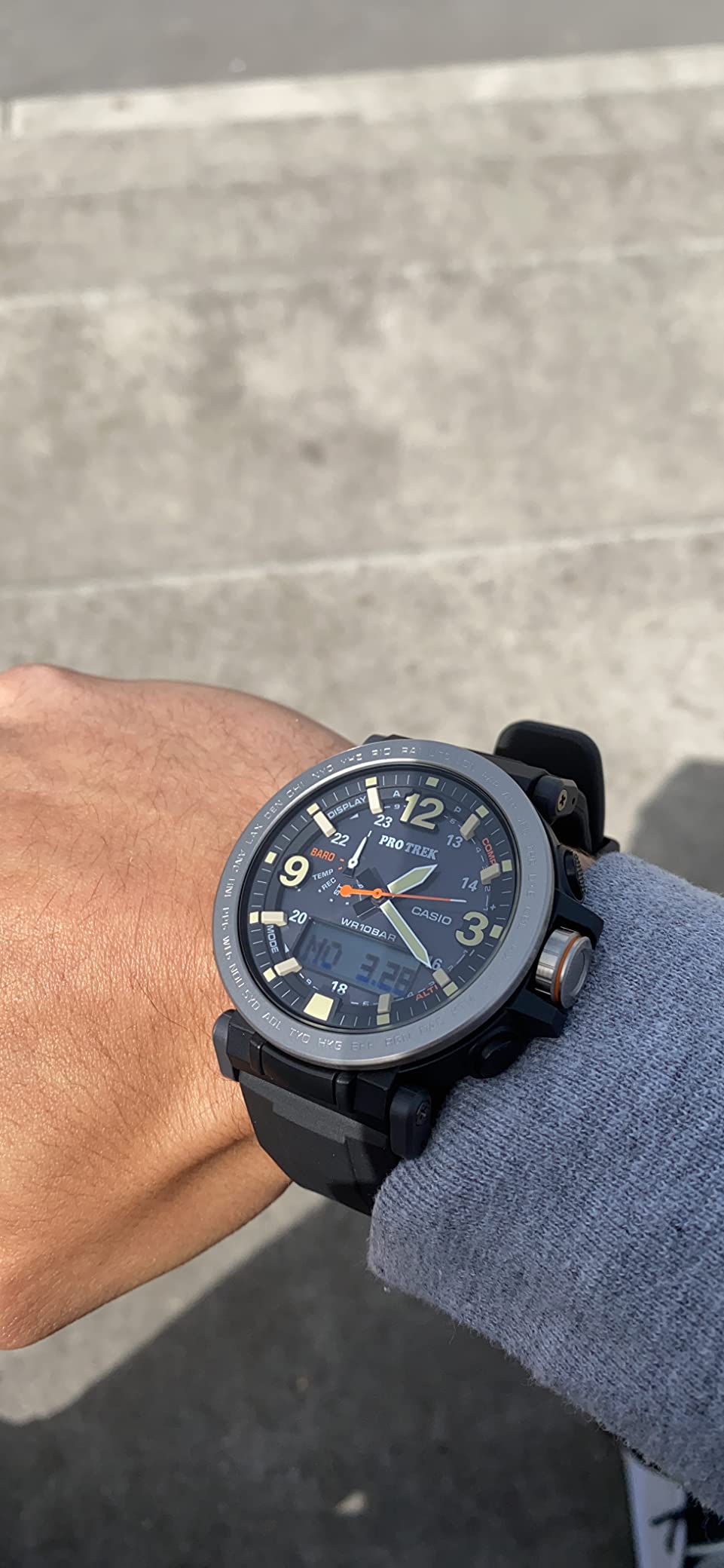 Casio PRG600 Series | Pro Trek | 100M WR | 1/100 SEC Stop Watch | Compass/Alt/Baro-Thermo | Tough Solar Power/Atomic Timekeeping | 1-100 SEC Stopwatch | Countdown Timer | World Time customer photo 2