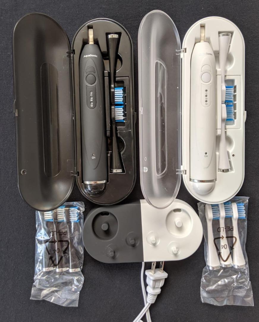 Aquasonic Duo - Dual Handle Ultra Whitening 40,000 VPM Wireless Charging Electric ToothBrushes - 3 Modes with Smart Timers - 10 Dupont Brush Heads & 2 Travel Cases Included customer photo 1