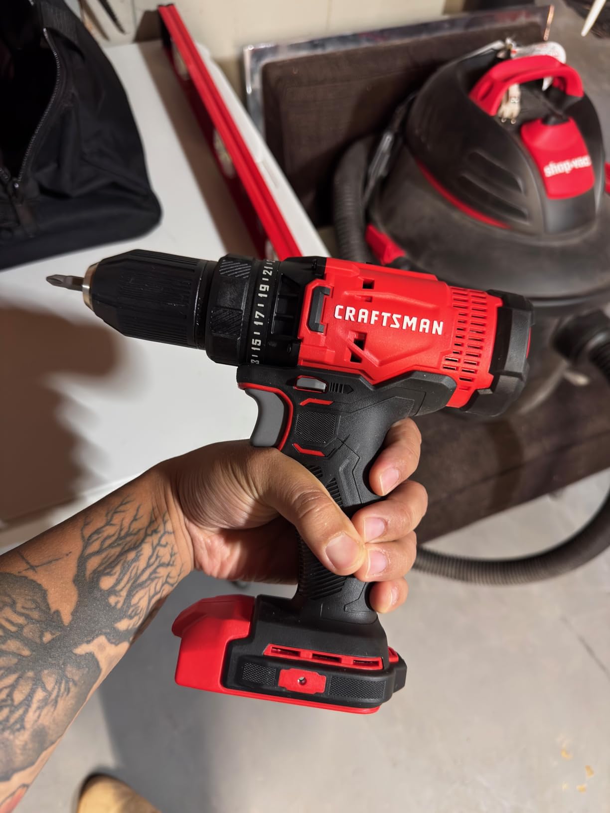 CRAFTSMAN V20 Cordless Drill/Driver Kit, 1/2 inch, Battery and Charger Included (CMCD700C1) customer photo 2
