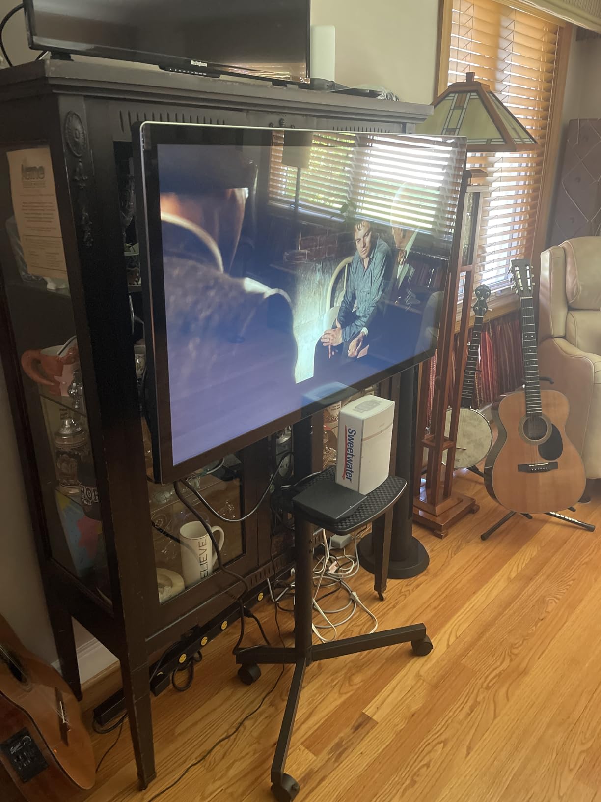 Rfiver Rolling TV Stand with Shelf for 23-65 inch TVs up to 88lbs customer photo 2