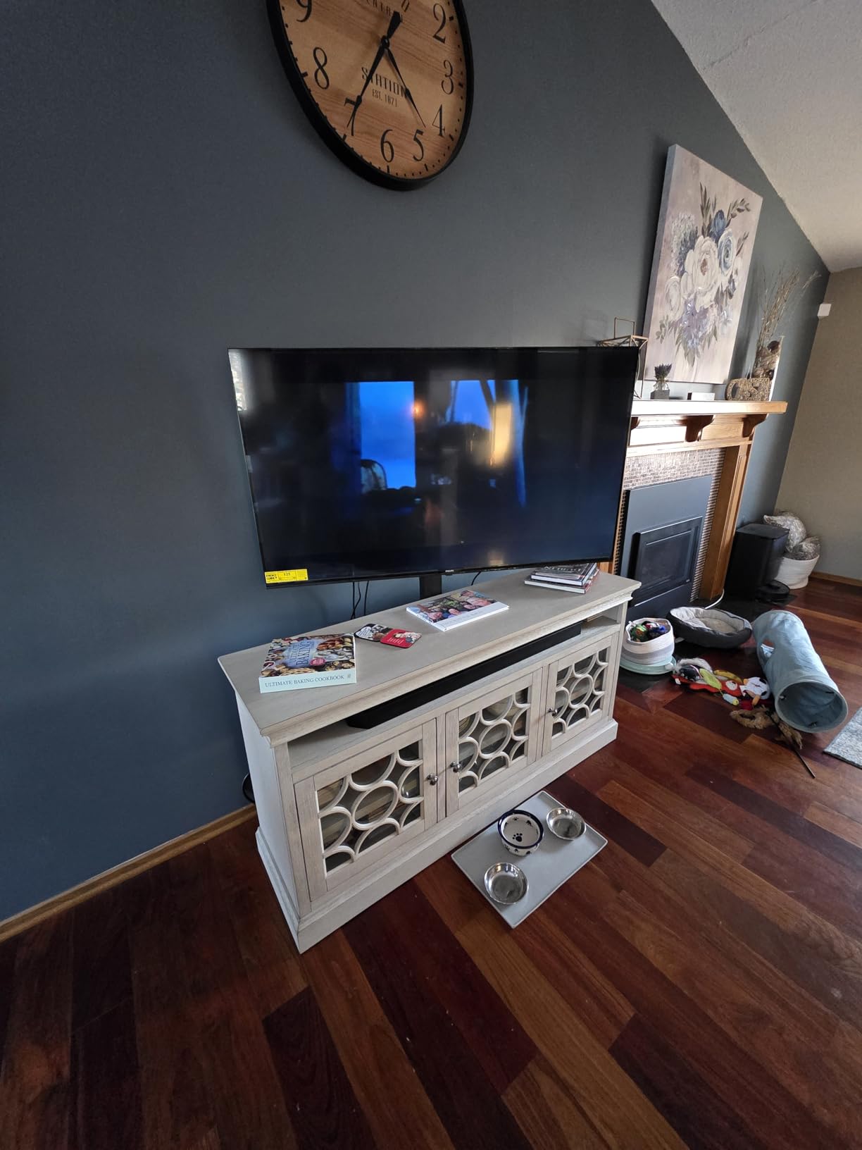 TAVR Furniture Universal Floor TV Stand Base with Swivel Height Adjustable Mount for 32 37 43 47 50 55 60 65 70 Inch LCD LED OLED Flat/Curved Screen TVs, Black Tempered Glass Base for Media Storage customer photo 2