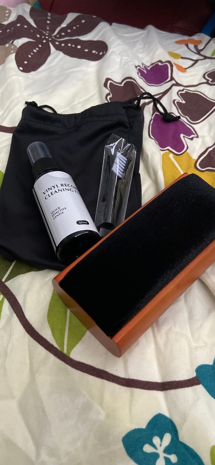 5 in 1 Vinyl Record Cleaning Solution Kit, Includes Soft Velvet Record Brush, Vinyl Cleaning Liquid, Stylus Cleaner & Brush and Carry Pouch customer photo 1