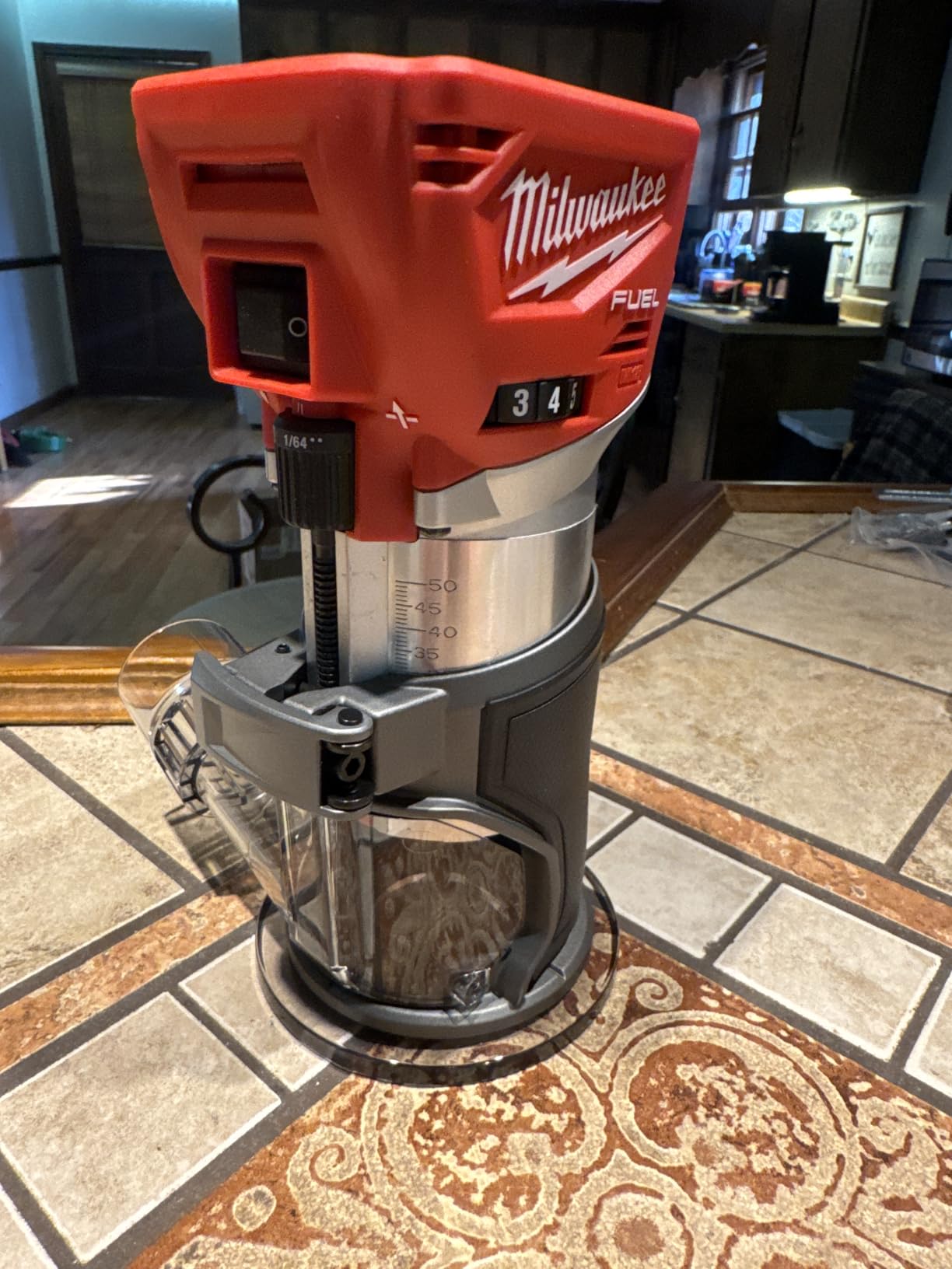 Milwaukee Cordless Compact Router,18.0 Voltage customer photo 1