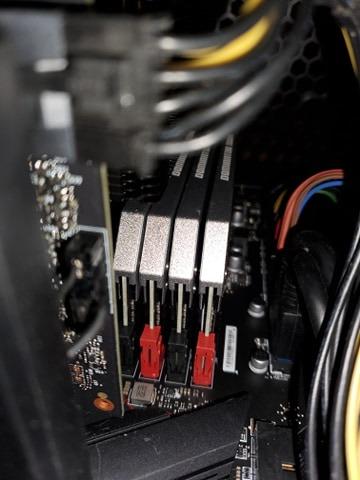 Noctua NH-D15 chromax.Black, Quiet High-Performance Dual Tower CPU Cooler | 168mm Height, Enthusiast-Grade Low-Noise Cooling, 6 Heatpipes, For Intel & AMD, Dual 140mm Fans, Rich Accessory Kit customer photo 1