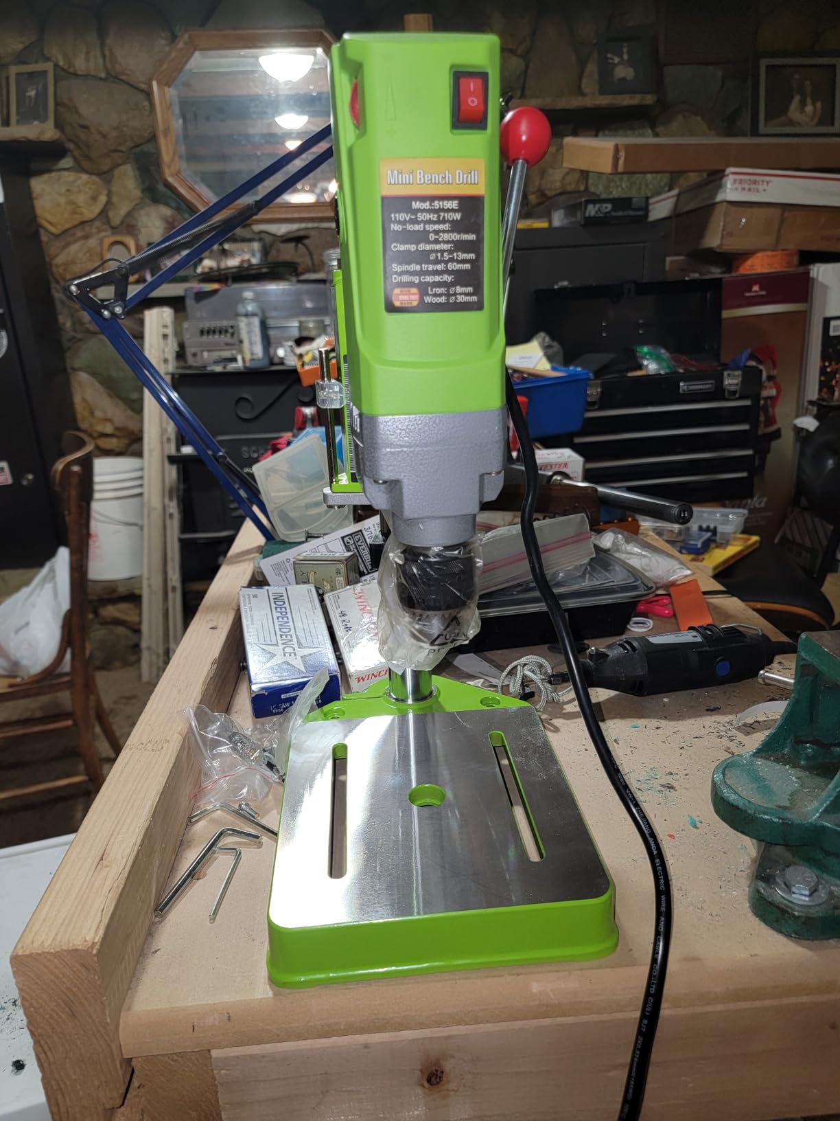 Bench Drill Stand 710W Mini Electric Bench Drilling Machine Drill Chuck 1-13mm, 6-Speed Mini Drill Press Machine with Cast Iron Base, 0-2800RPM, for DIY, Woodworking, Metal, Jewelry Making customer photo 1
