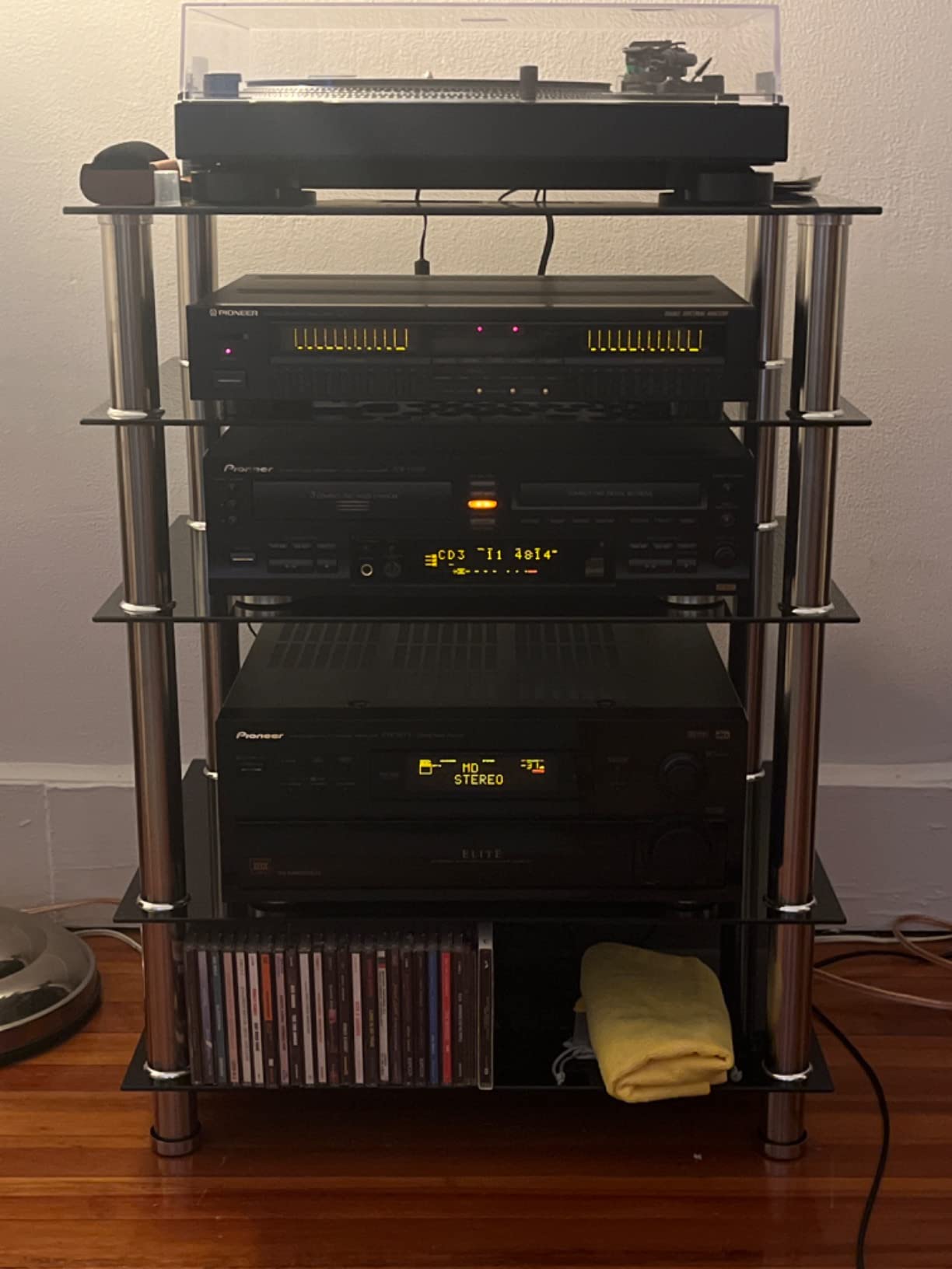 Mount-It! Tempered Glass AV Component Media Stand, Audio Tower and Media Center with 5 Shelves, 220 Lbs Total Capacity, Black Shelves Chrome Legs (MI-8671) customer photo 2