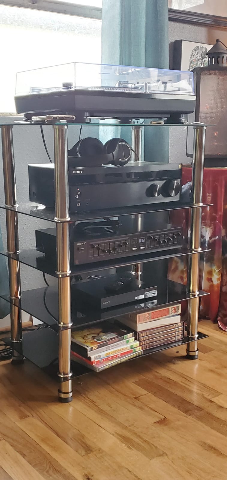 Mount-It! Tempered Glass AV Component Media Stand, Audio Tower and Media Center with 4 Shelves, 88 Lbs Capacity, Black Silk (MI-8670) customer photo 2