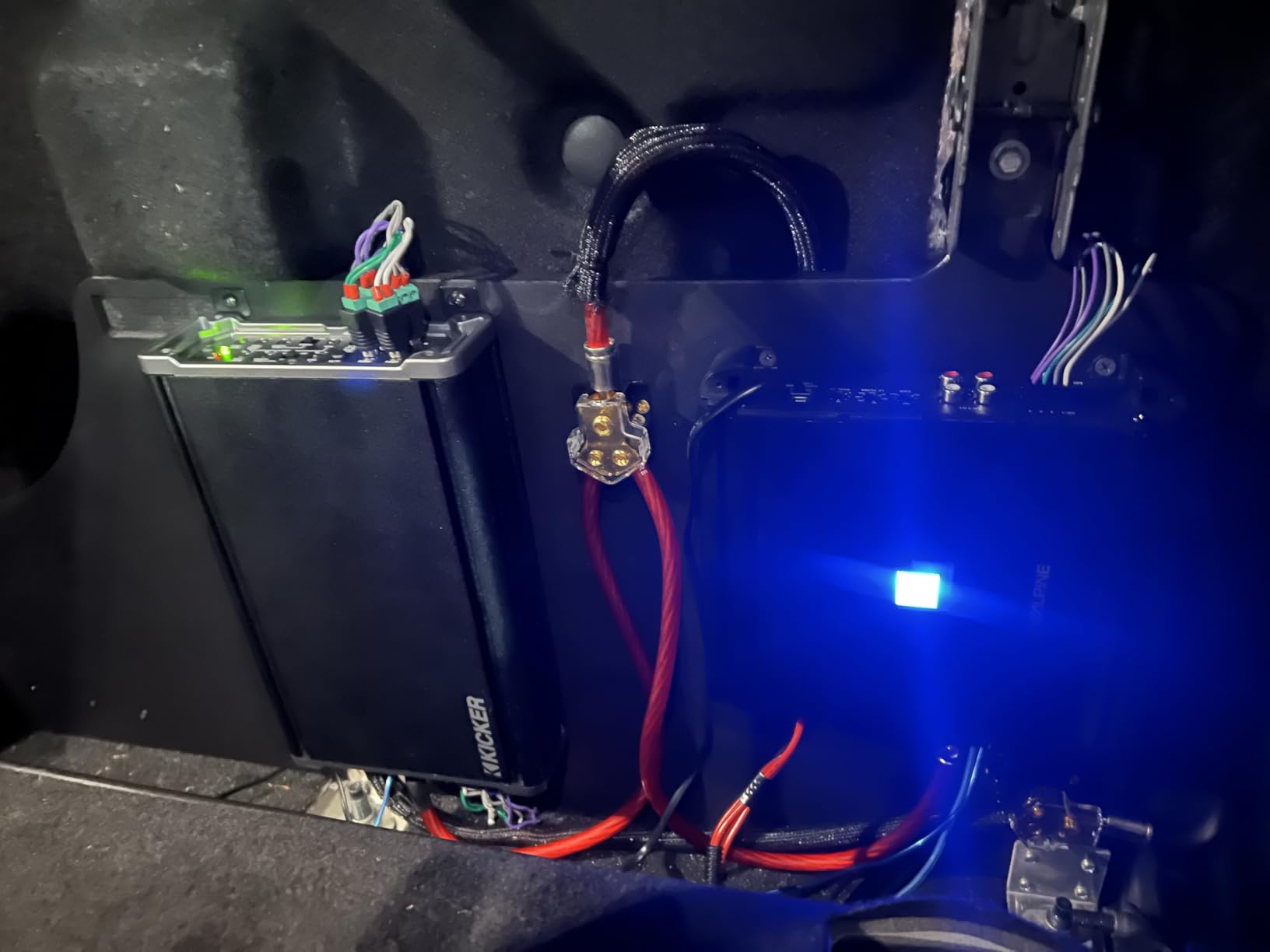 Kicker 46CXA3604 CXA3604-4x90-Watt 4-Channel Full-Range Amp customer photo 1