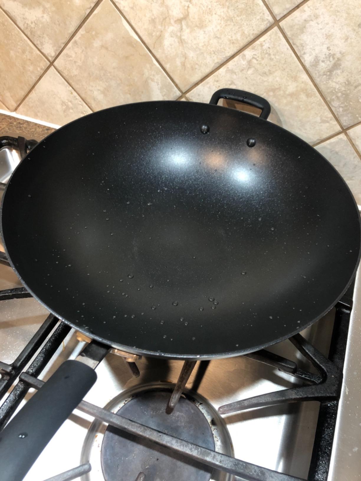 T-Fal Ultimate Hard Anodized Nonstick Wok 14 Inch, Oven Broiler Safe 350F, Non Stick Stir-Fry Pan, Cookware, Pots and Pans, Kitchen, Versatile Deep Frying, Sauté, Braise, Stew, Dishwasher Safe, Onyx customer photo 1