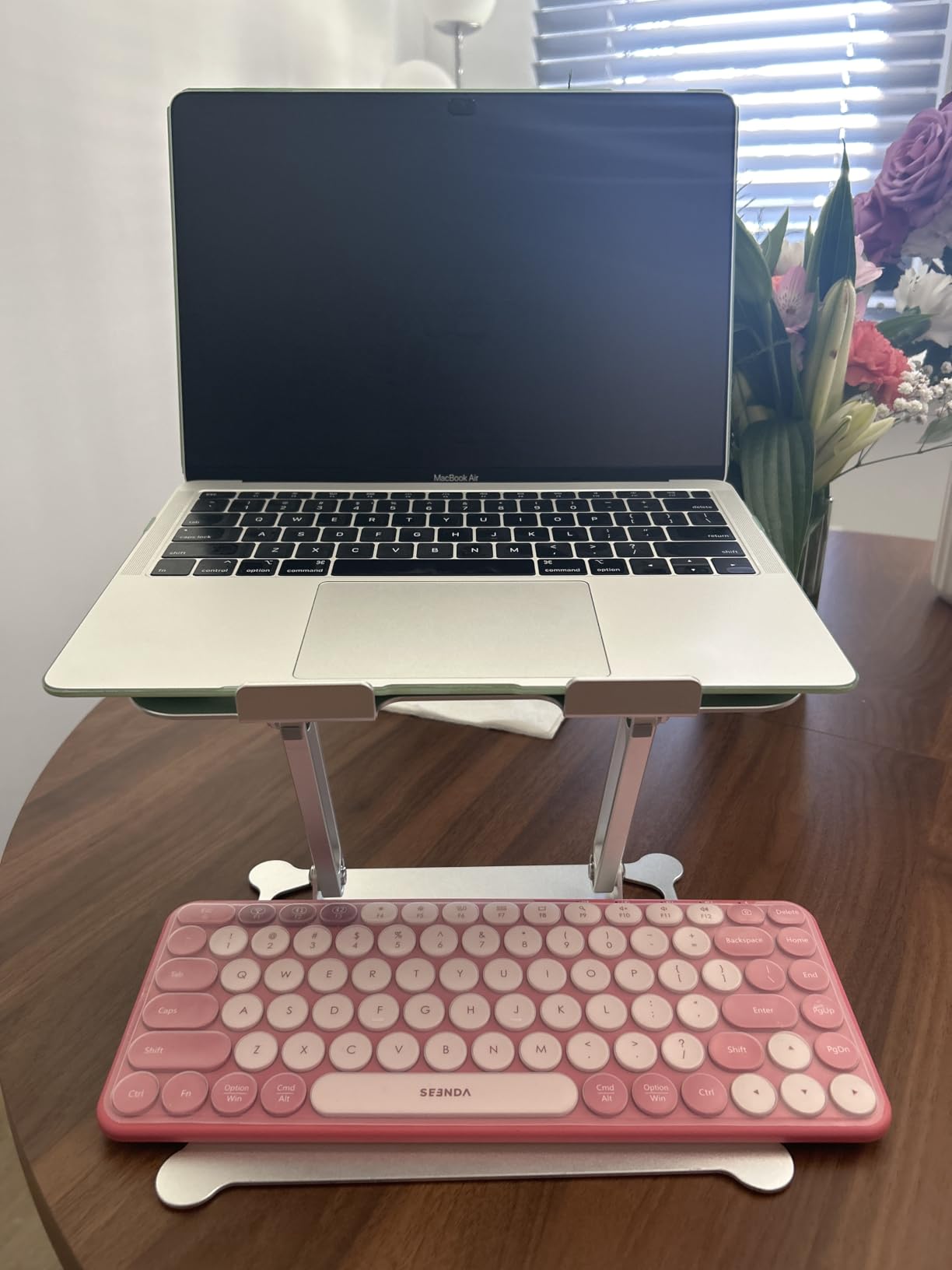 Urmust Adjustable Laptop Stand for Desk, 10-15.6“ Laptop Riser, Black | Sturdy Aluminum Foldable stand, Heat-Dissipation Design, Ergonomic Holder Fits MacBook/Dell/HP/Lenovo for Home/Office. customer photo 1