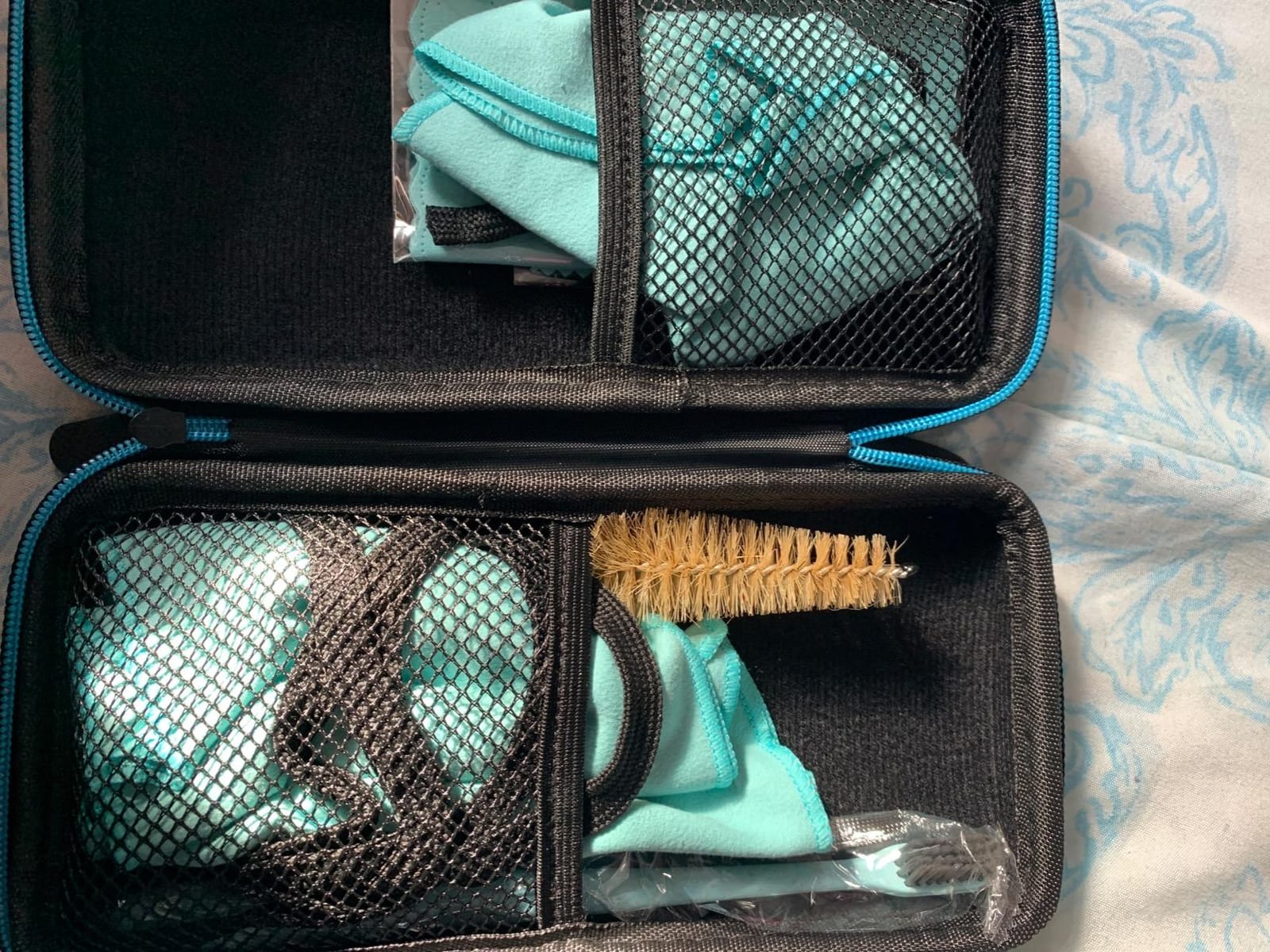Imelod Saxophone Cleaning kit with Case for Alto Tenor Clarinet Flute and other Wind & Woodwind Struments Including Sax Cleaning Cloth(4pcs),Mouthpiece Brush(Light Blue) customer photo 2