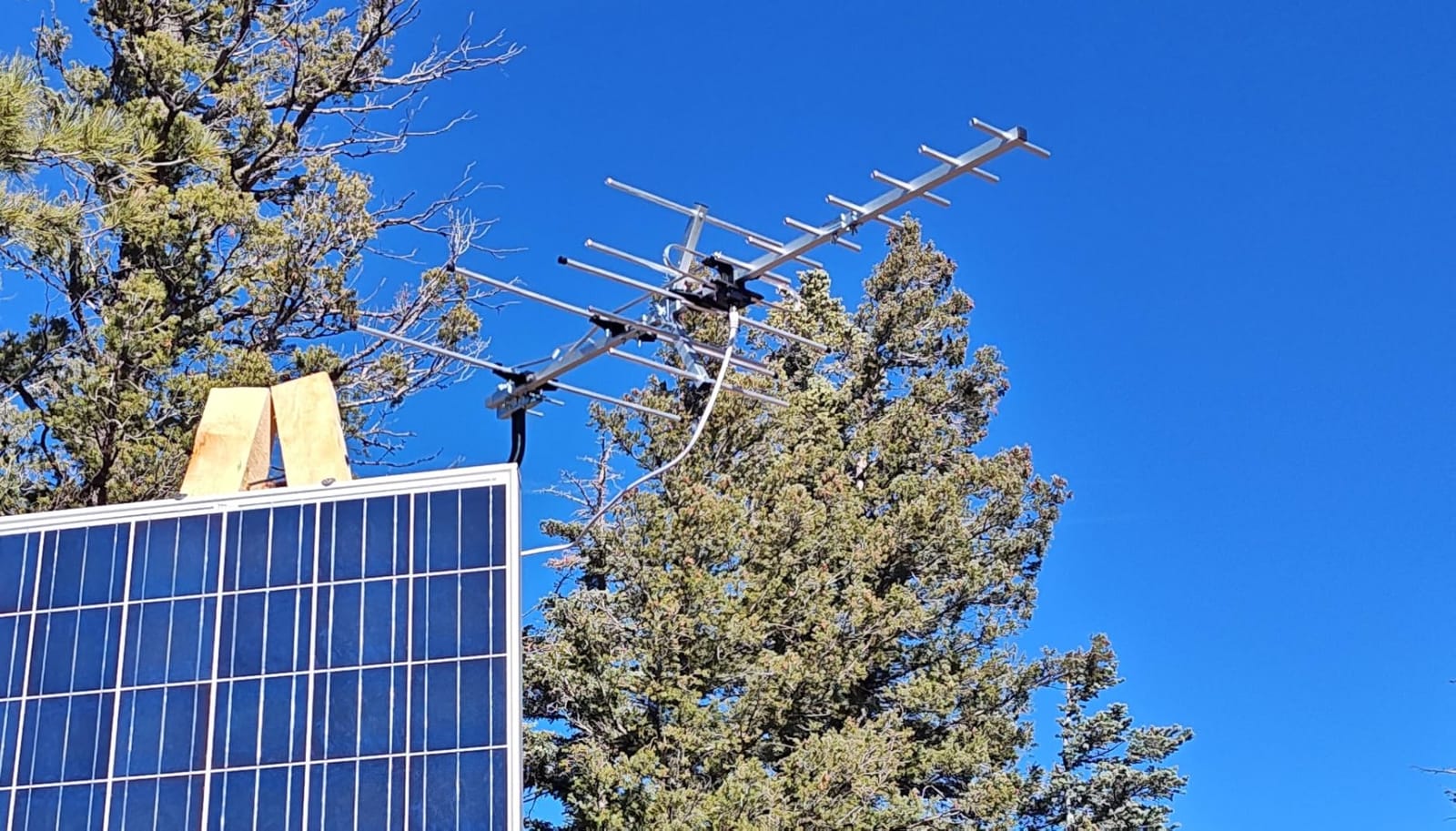 Five Star TV Antenna Indoor/Outdoor Yagi Satellite HD Antenna with up to 200 Mile Range - Attic or Roof Mount TV Antenna, Digital OTA Radio/FM Antenna for 4K 1080P with Mounting Pole customer photo 1