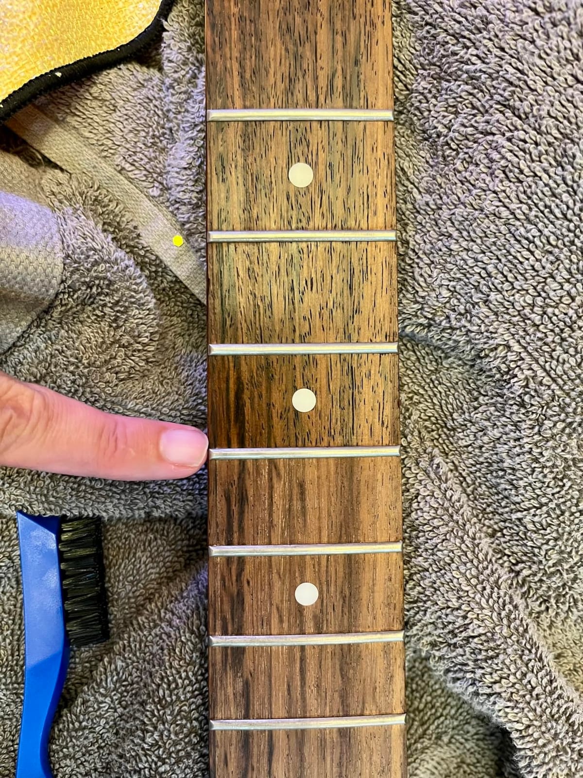 MusicNomad F-ONE Unfinished Fretboard Care Kit - Oil, Cloth, Brush (MN125) customer photo 2