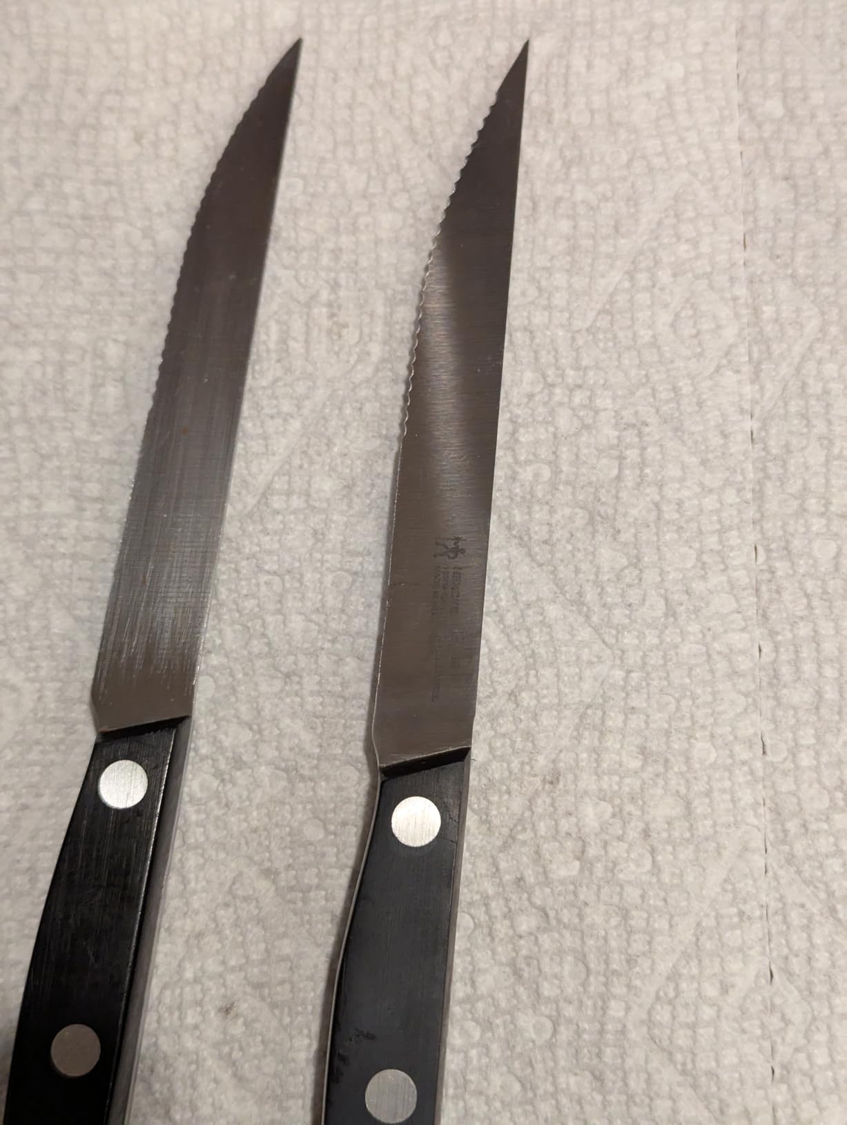 HENCKELS Solution Steak Knife Set of 8, Razor-Sharp, German Engineered customer photo 2