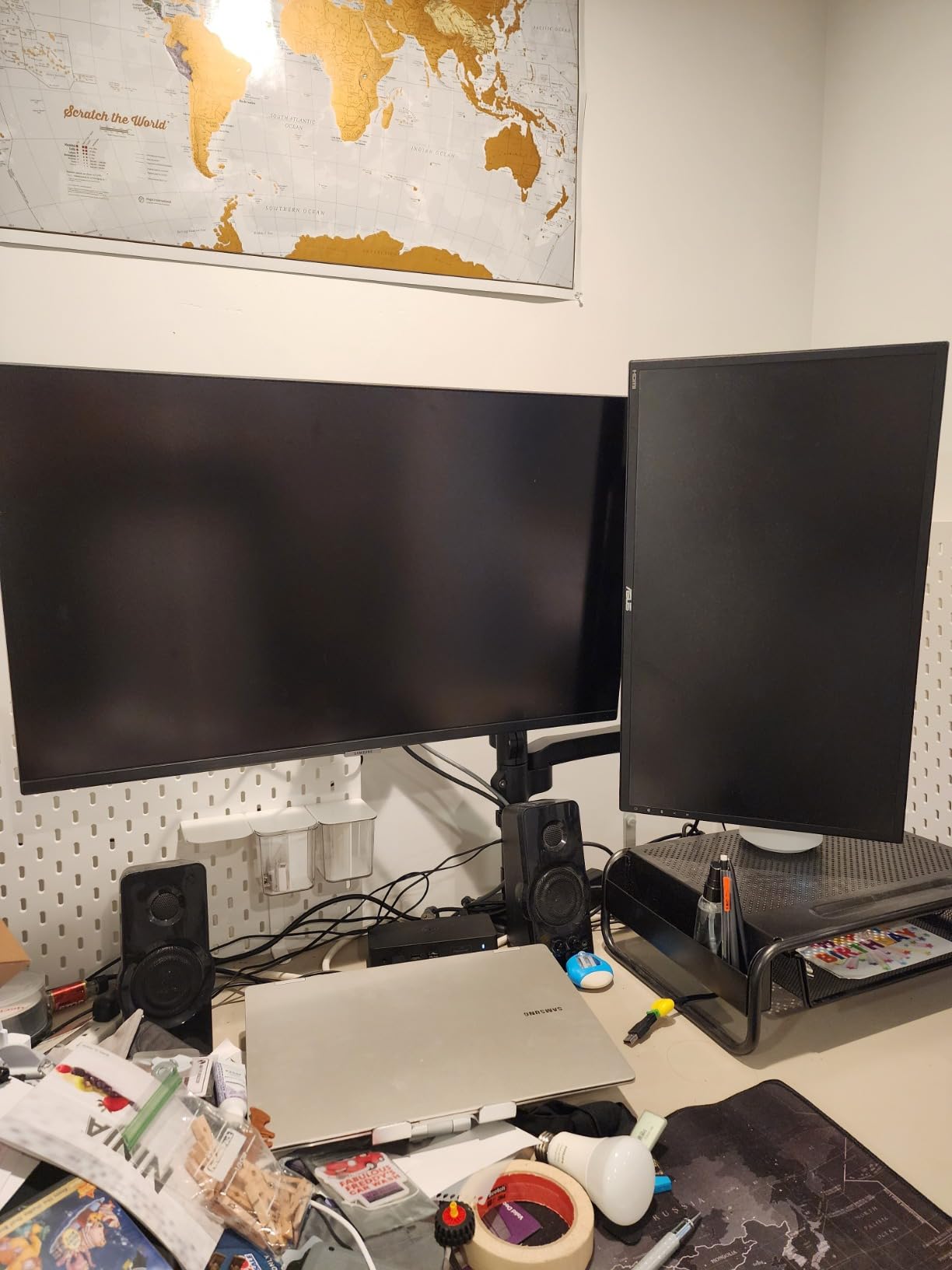 HUANUO 17-32 Inch Dual Monitor Stand, Stacked Monitor Mount, Monitor Arms for 2 Monitors, Ergonomic Adjustable Tilt/Swivel/Rotate, Weight Max 19.8 lbs, VESA 75/100mm customer photo 1