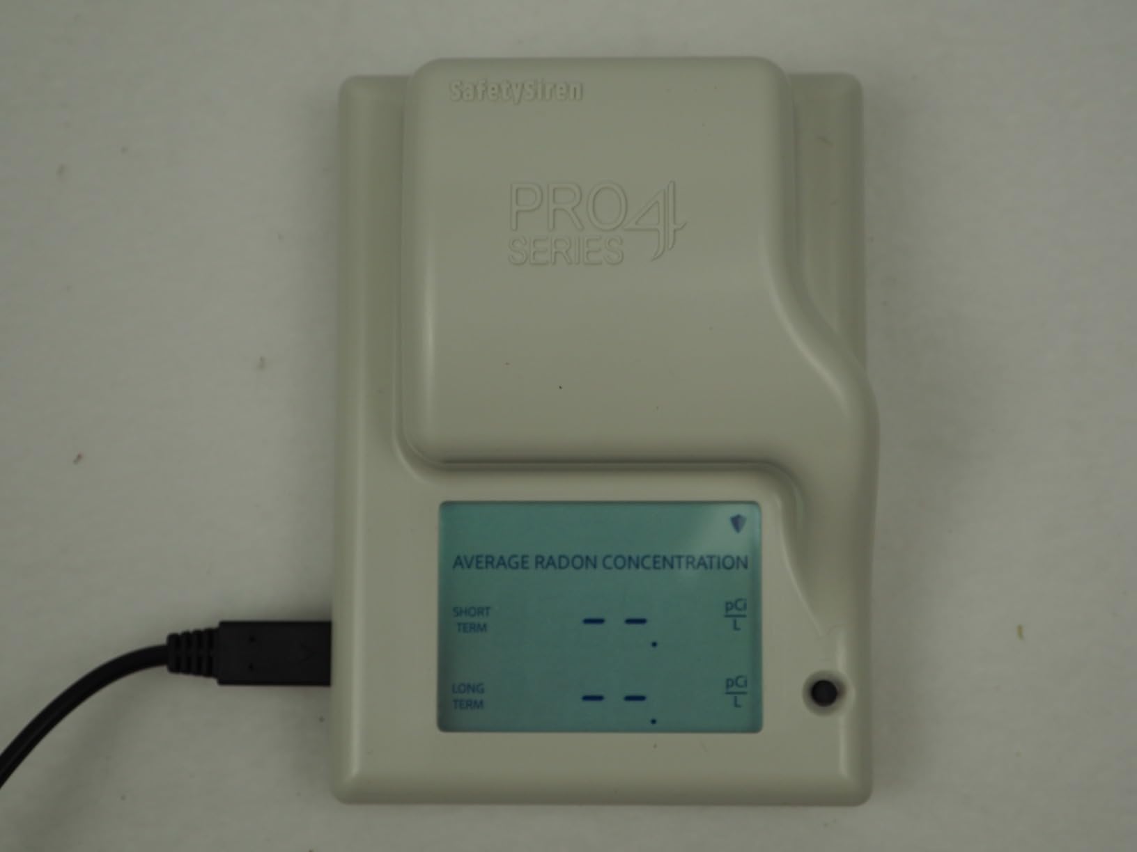 Safety Siren Pro Series 4 Plug-in Radon Detector for Home Basement | Made in USA Since 1993, Audible & Visual Alert, No App, Wi-Fi & Subscription Required, Continuous Radon Gas Monitoring customer photo 1
