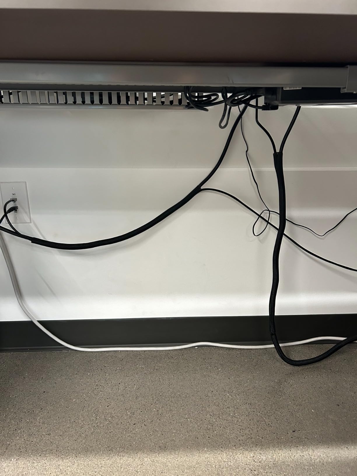 Cable Management Sleeve, Split Design, 25FT - 1/2 Inch, Black | Cord Protectors from Pets | Heat & Abrasion Resistant Wire Loom | Automotive Wiring & Home Office Cable Organization customer photo 1