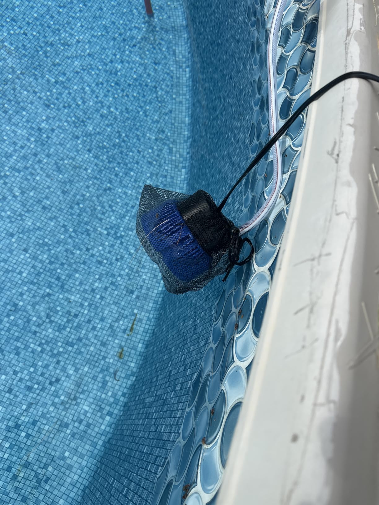 AgiiMan 850GPH Pool Cover Pump, Submersible Sump Pump above Ground customer photo 1