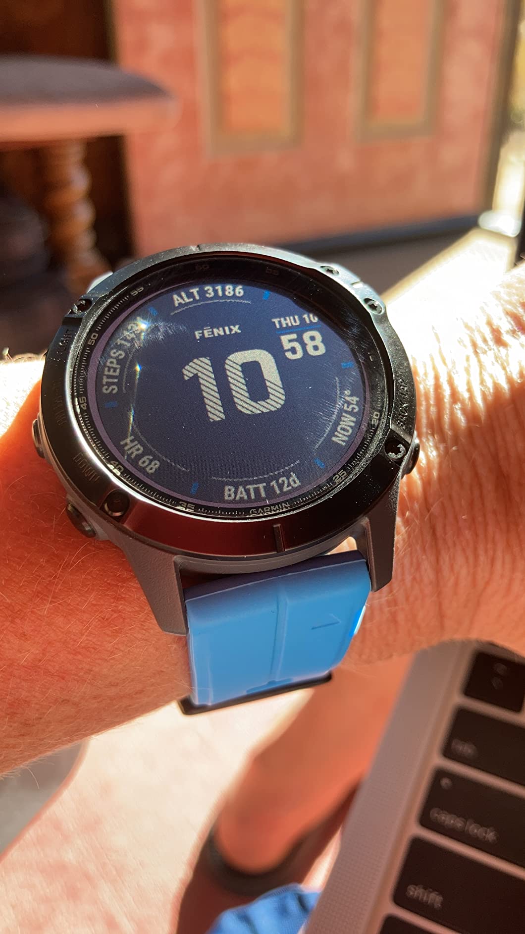 Garmin 010-02410-10 Fenix 6 Pro Solar, Multisport GPS Watch with Solar Charging Capabilities, Advanced Training Features and Data, Black with Slate Gray Band customer photo 1