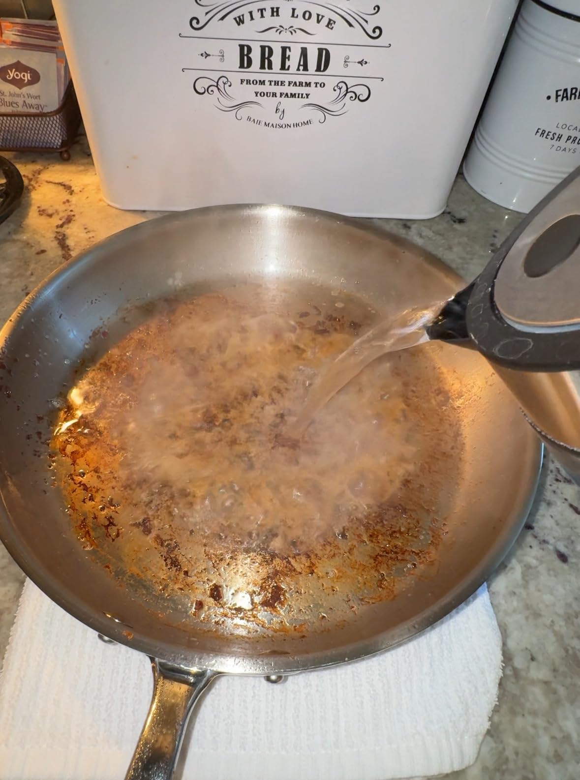 Amazon Basics Tri-Ply Stainless Steel Fry Pan, 12 inch, Silver, Evenly Distributes Heat, Sturdy Handle customer photo 2