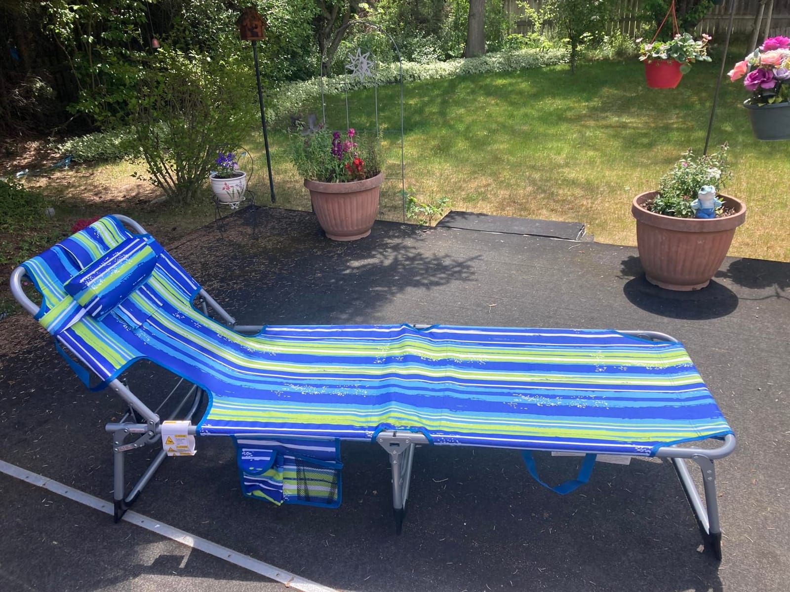 Goplus Tanning Chair, Folding Adjustable Patio Lounge Chair with Face Hole, Removable Pillow, 330LBS, Carry Strap, Outdoor Sunbathing Chair, Lightweight Portable Beach Lounge Chair (1, Beige) customer photo 2